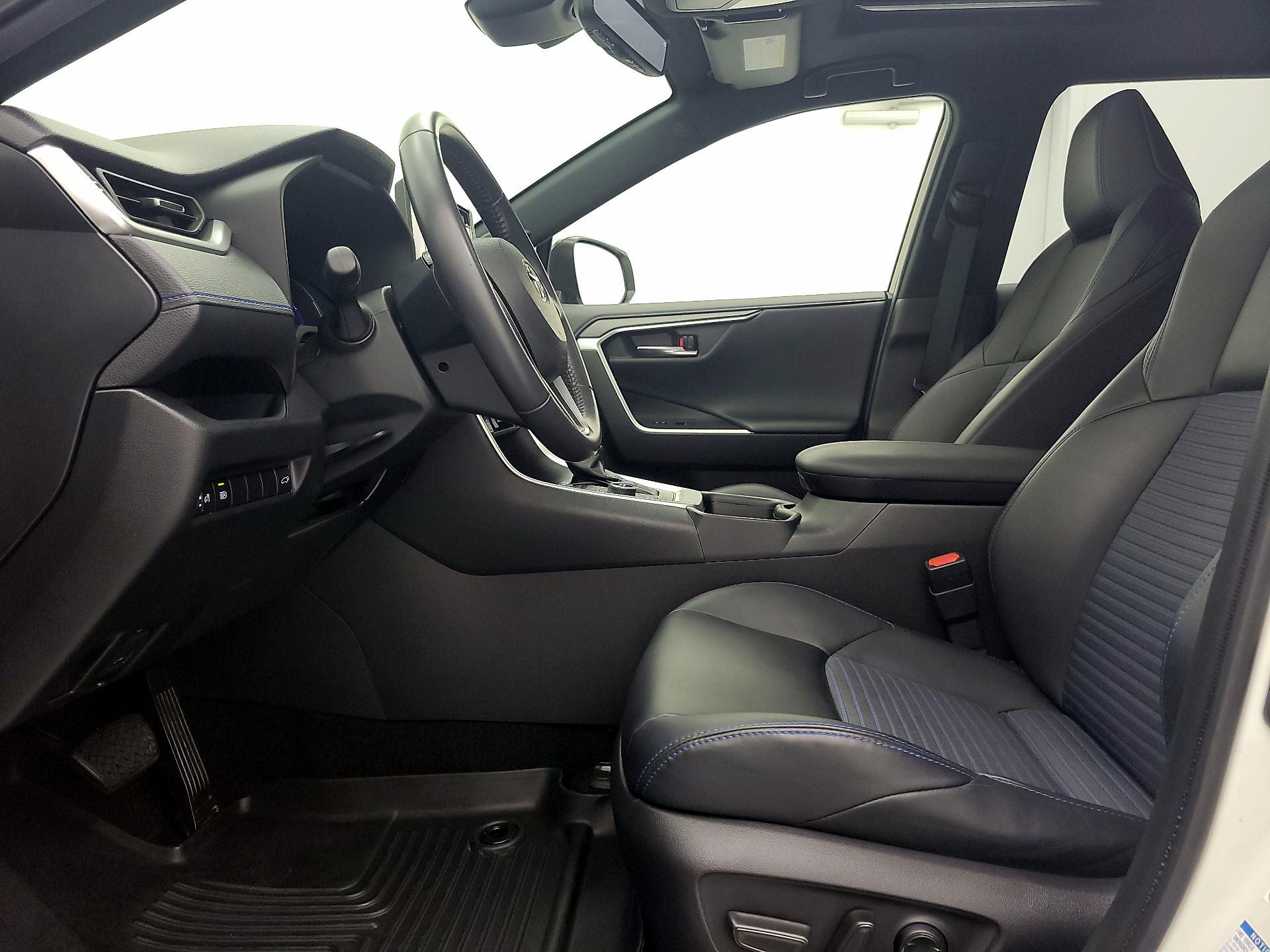 Thumbnail: 2020 Toyota RAV4 - 11