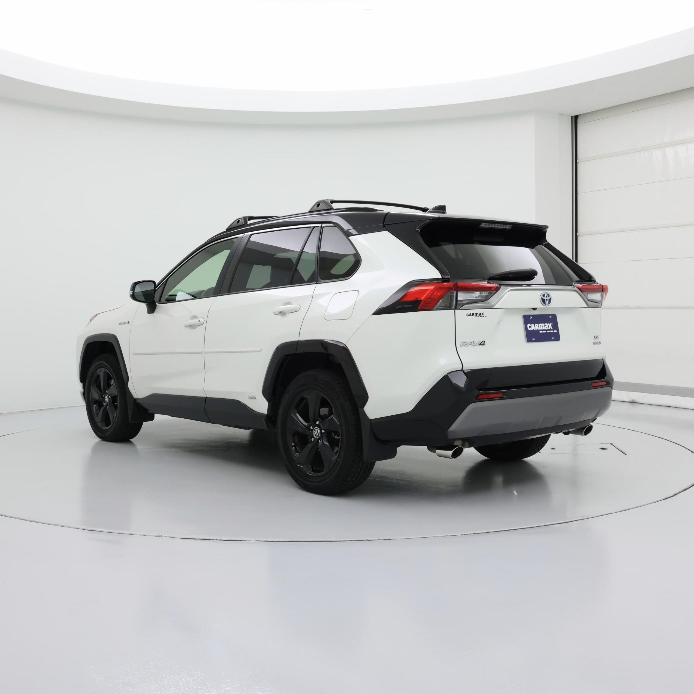 Thumbnail: 2020 Toyota RAV4 - 2