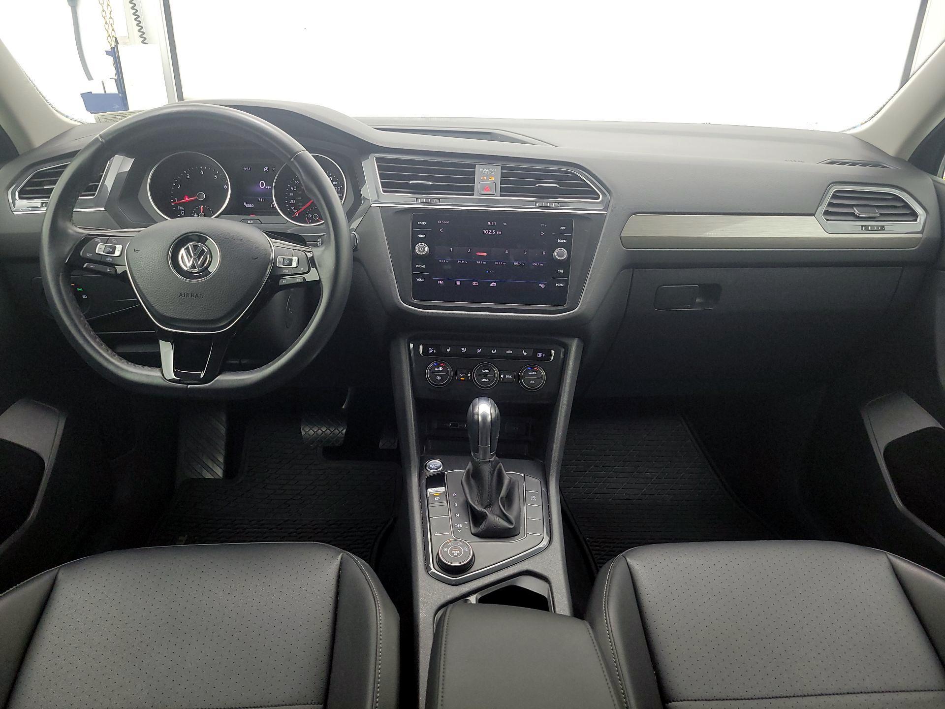 Thumbnail: 2019 Volkswagen Tiguan - 9