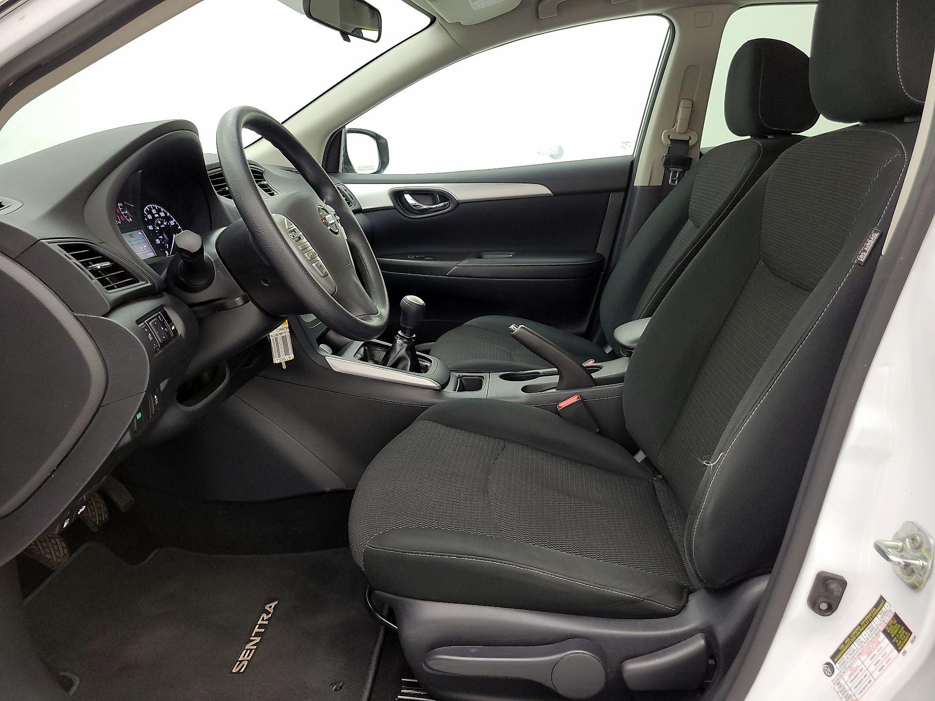 Thumbnail: 2019 Nissan Sentra - 11