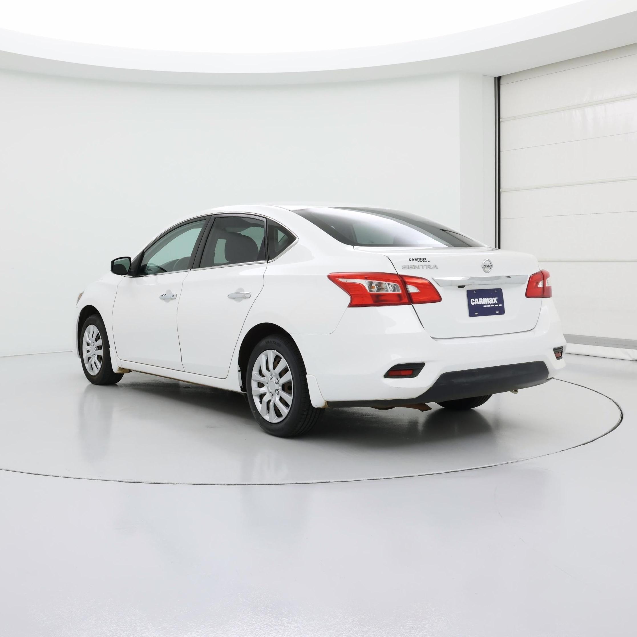 Thumbnail: 2019 Nissan Sentra - 2