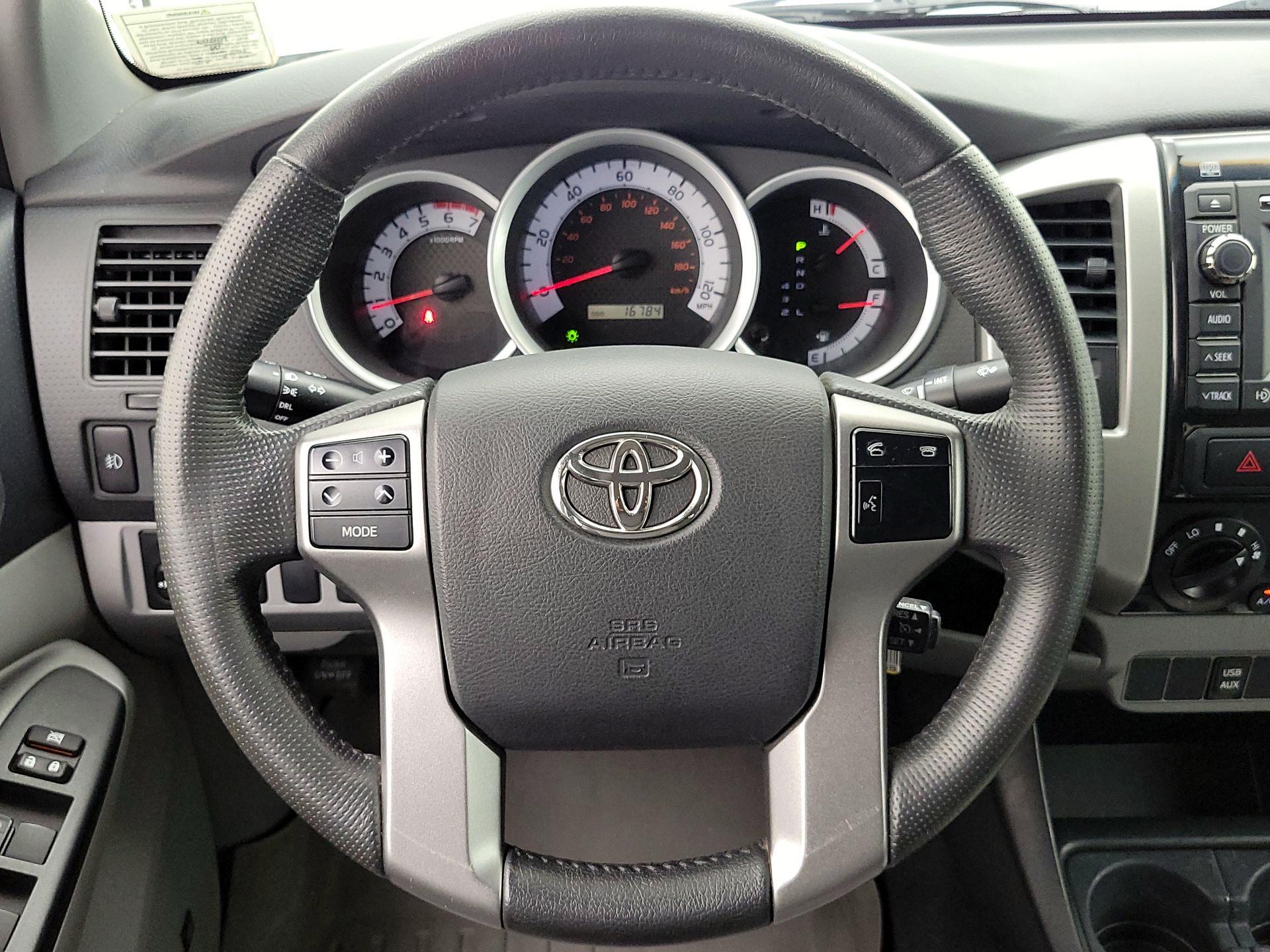 Thumbnail: 2013 Toyota Tacoma - 10