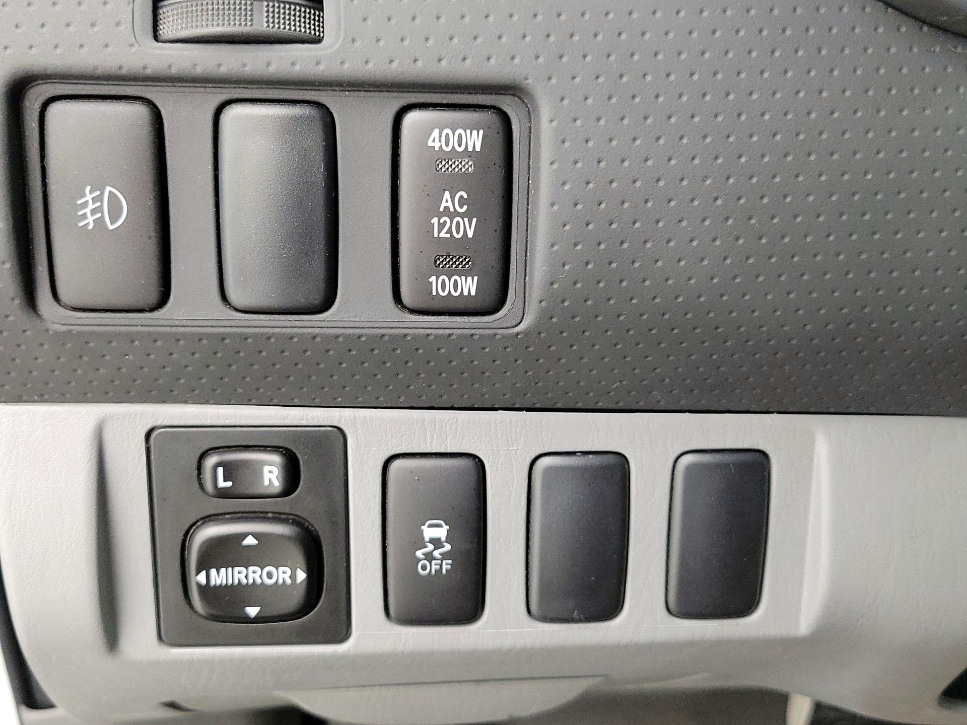 Thumbnail: 2013 Toyota Tacoma - 13