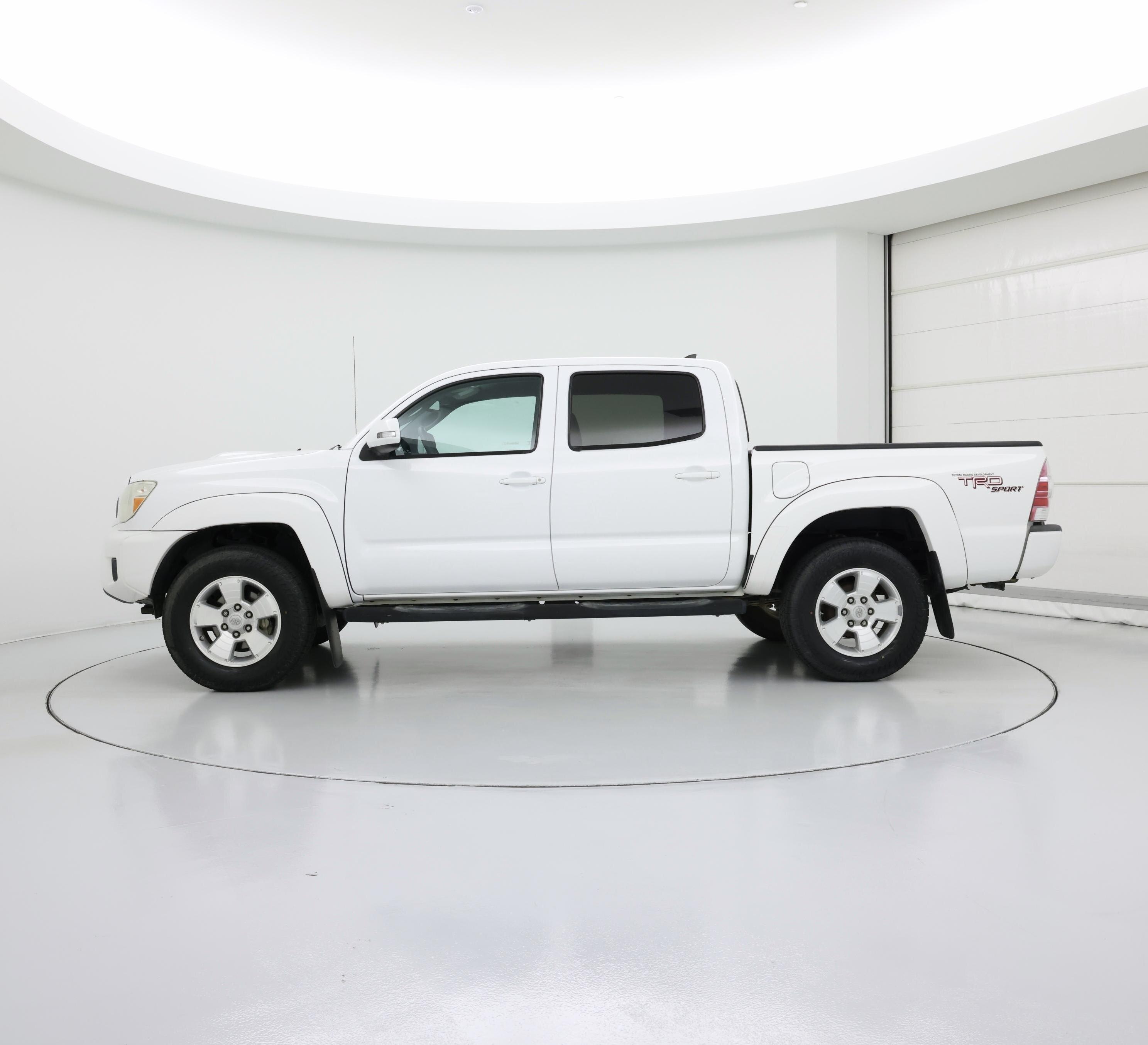Thumbnail: 2013 Toyota Tacoma - 3