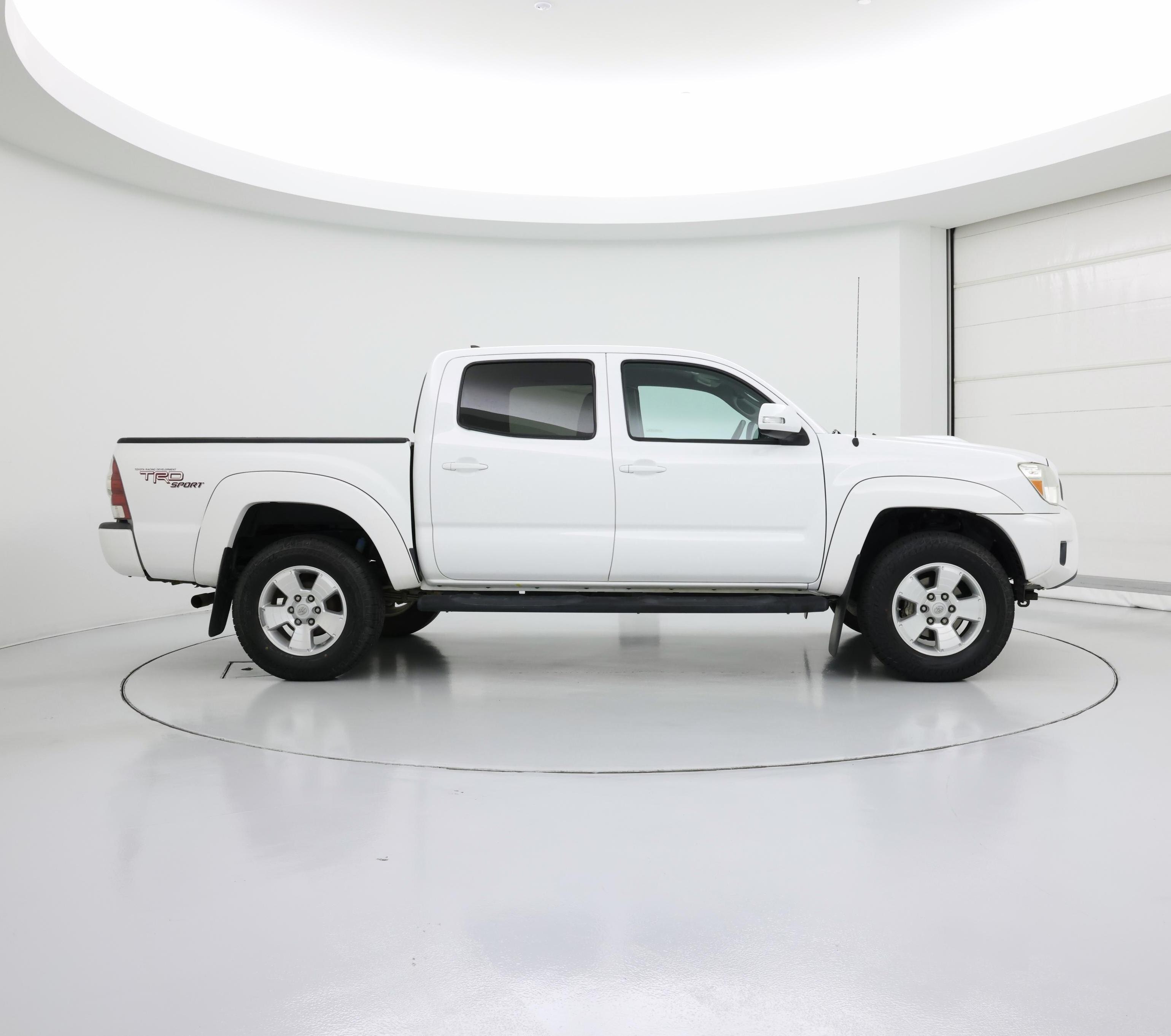 Thumbnail: 2013 Toyota Tacoma - 7