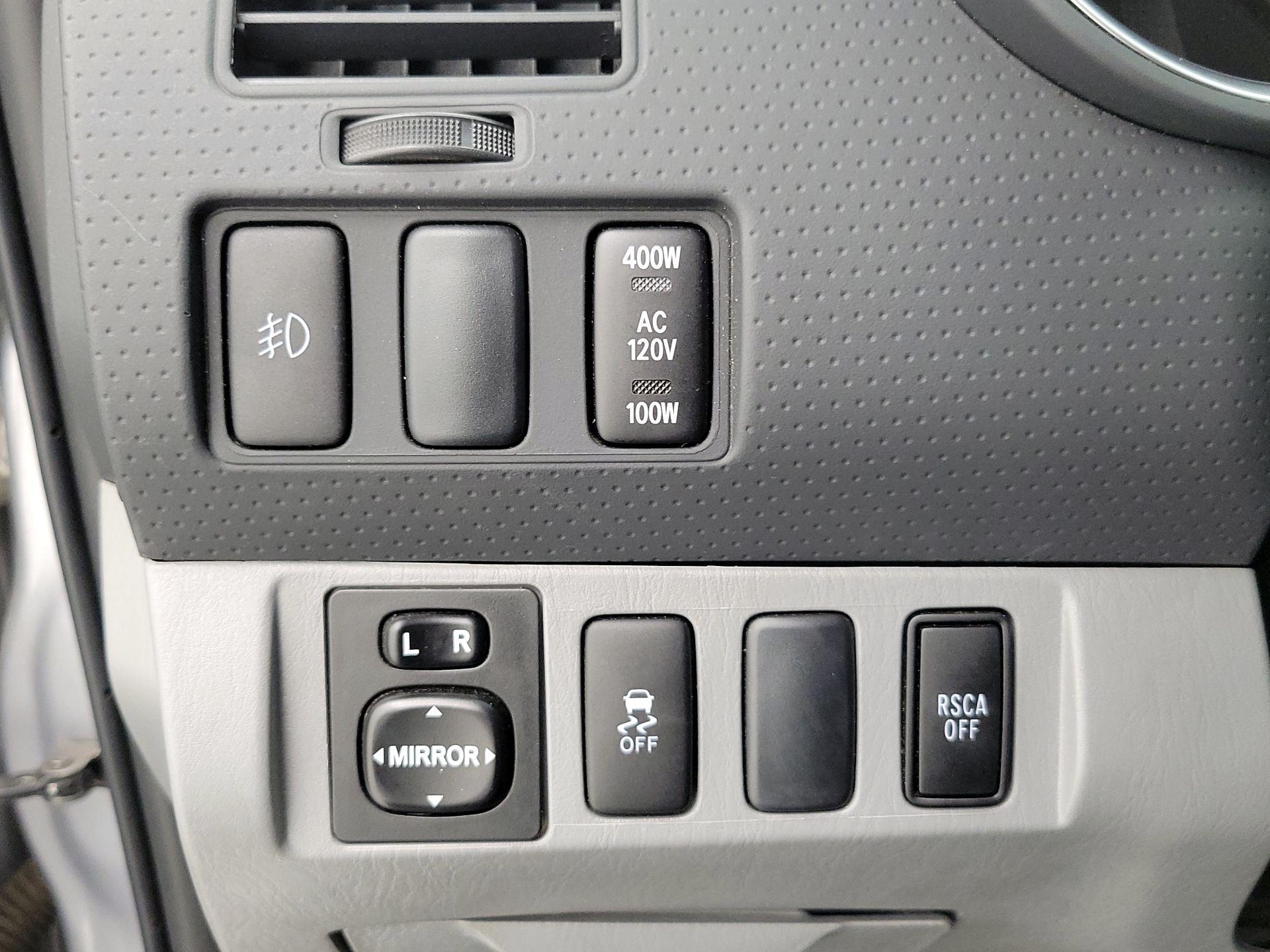 Thumbnail: 2014 Toyota Tacoma - 13