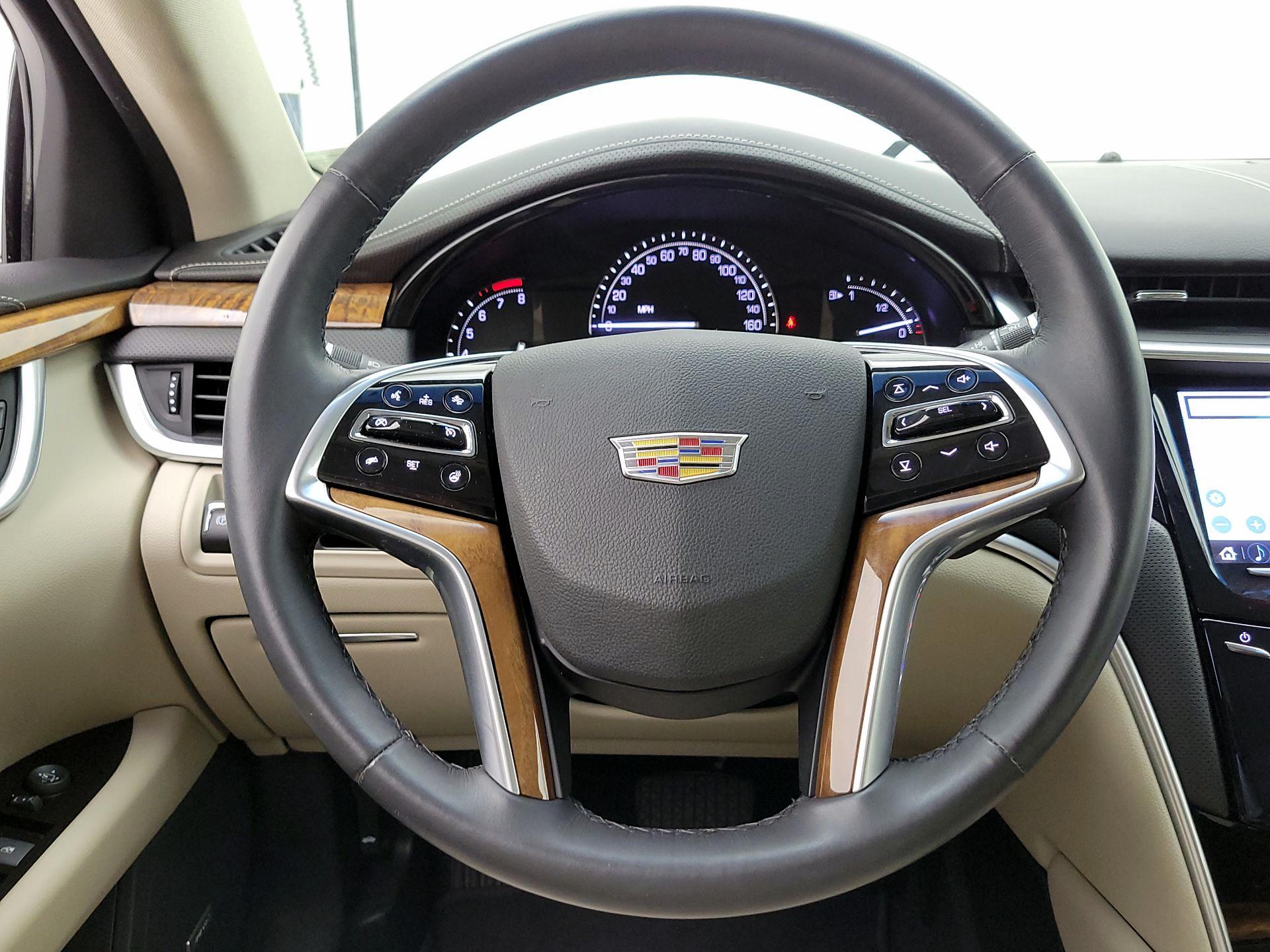 Thumbnail: 2018 Cadillac XTS - 10