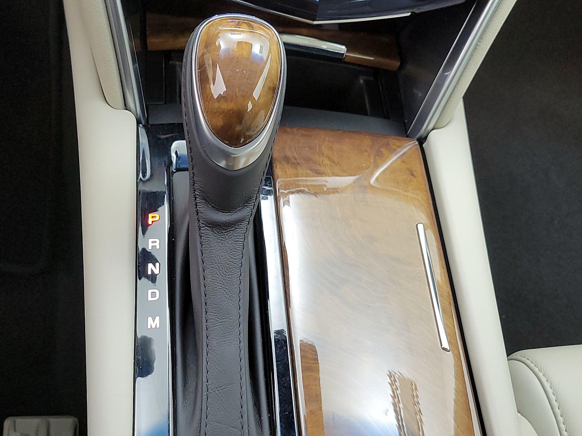 Thumbnail: 2018 Cadillac XTS - 18