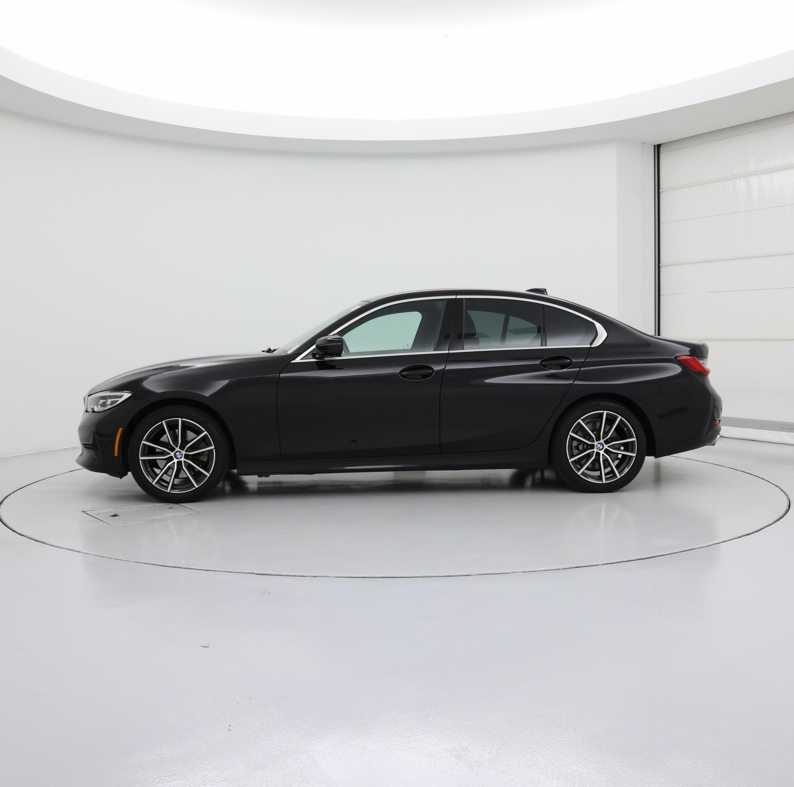 Thumbnail: 2021 BMW 3 Series - 3