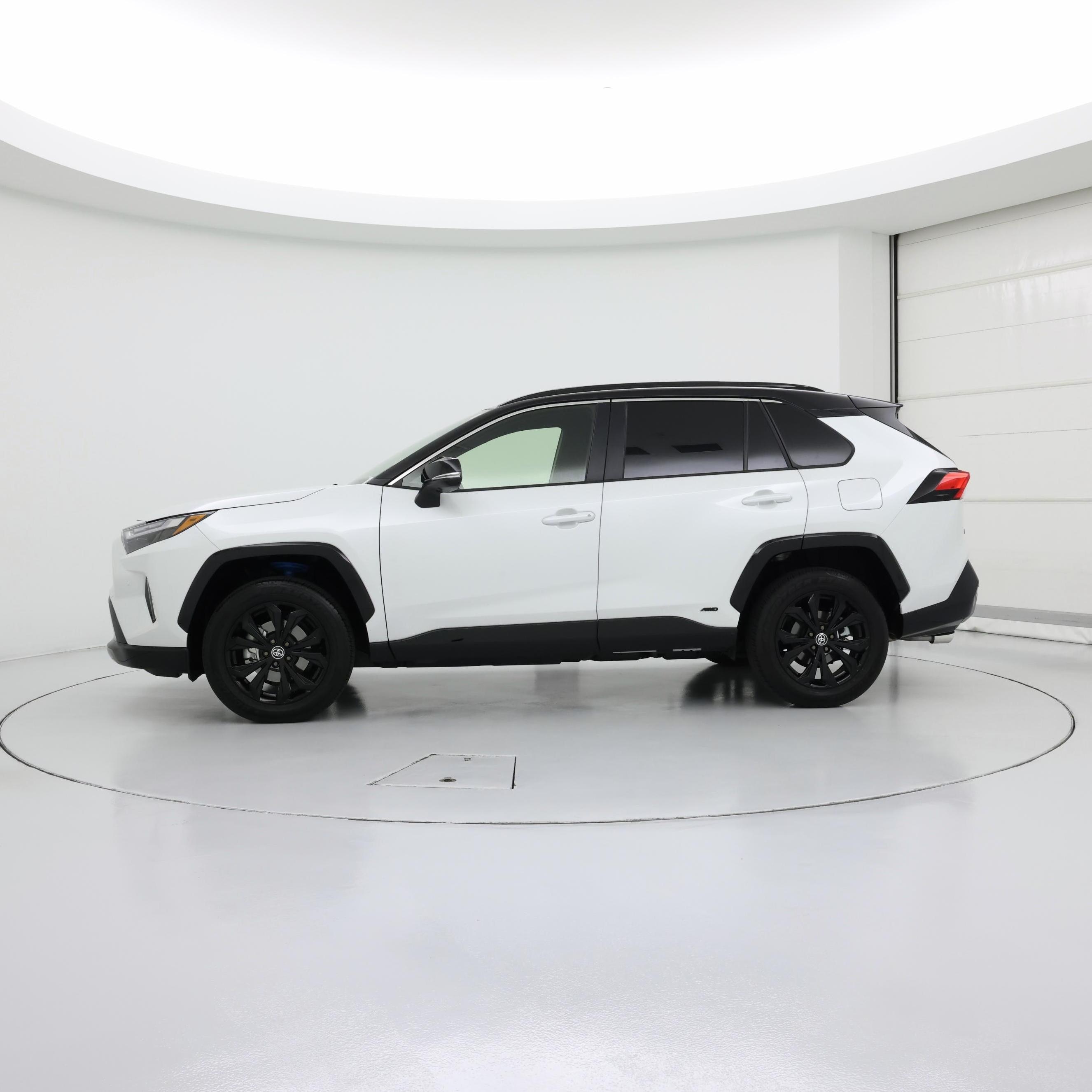 Thumbnail: 2024 Toyota RAV4 - 3