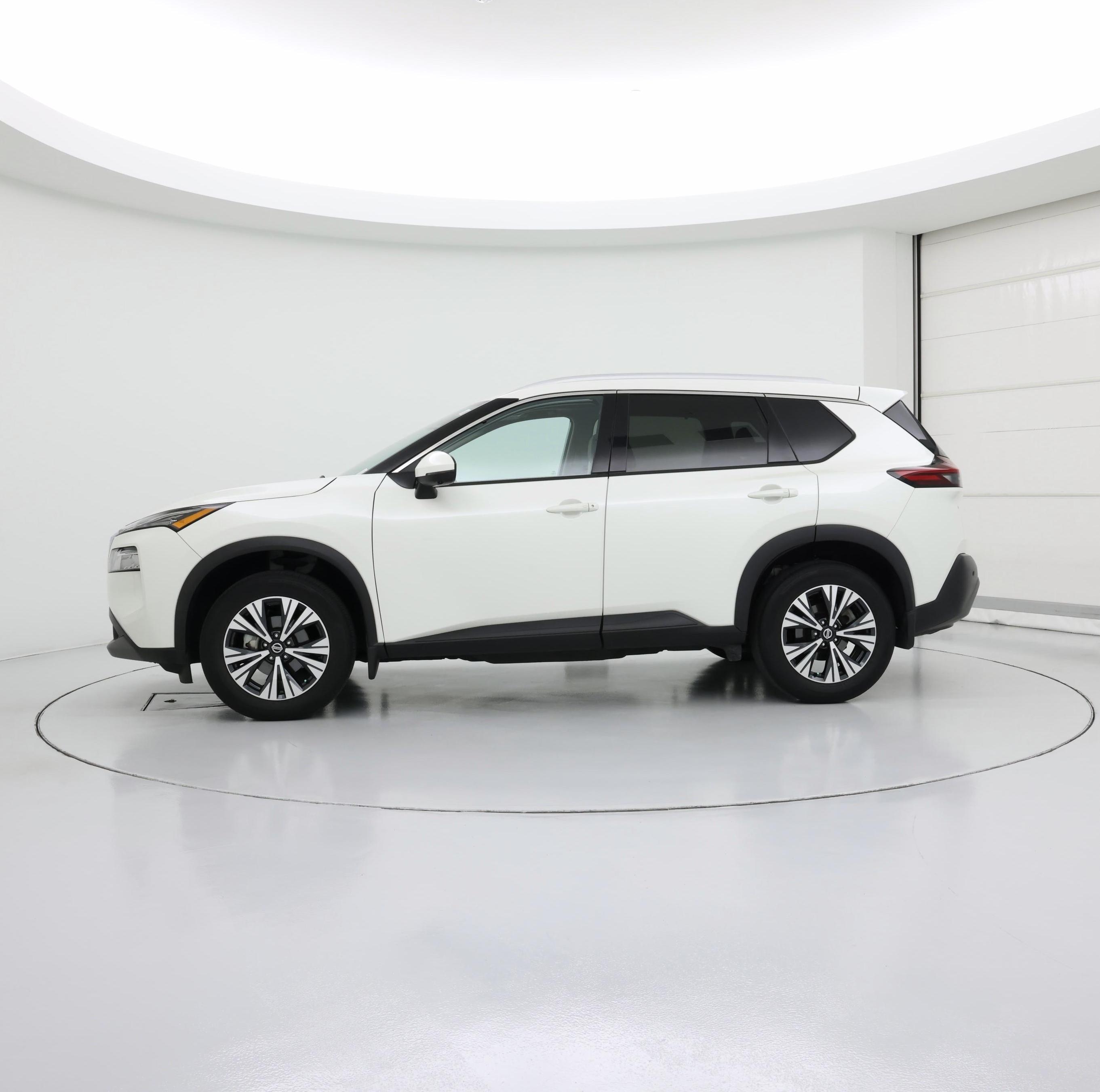 Thumbnail: 2021 Nissan Rogue - 3