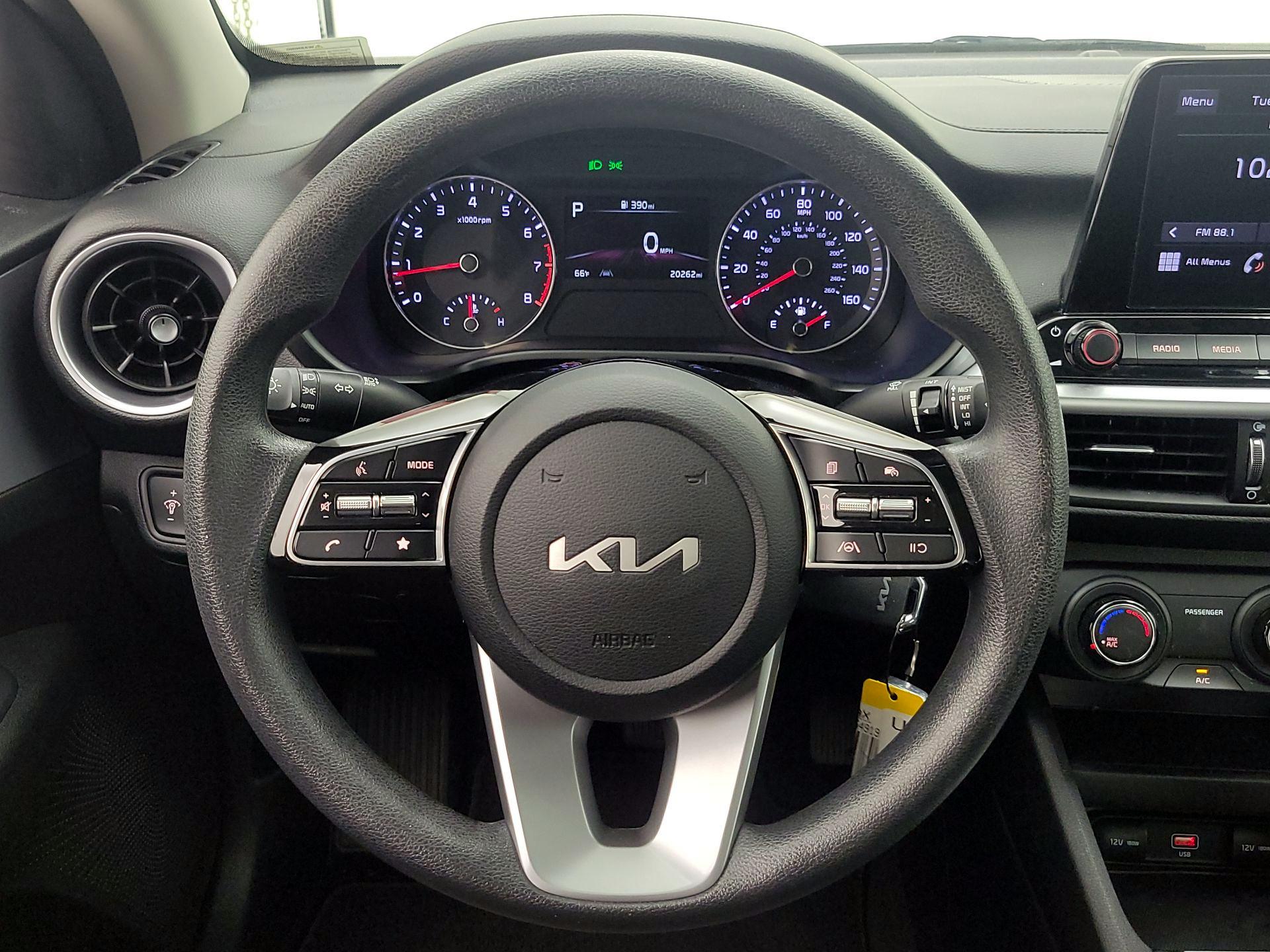 Thumbnail: 2023 Kia Forte - 10