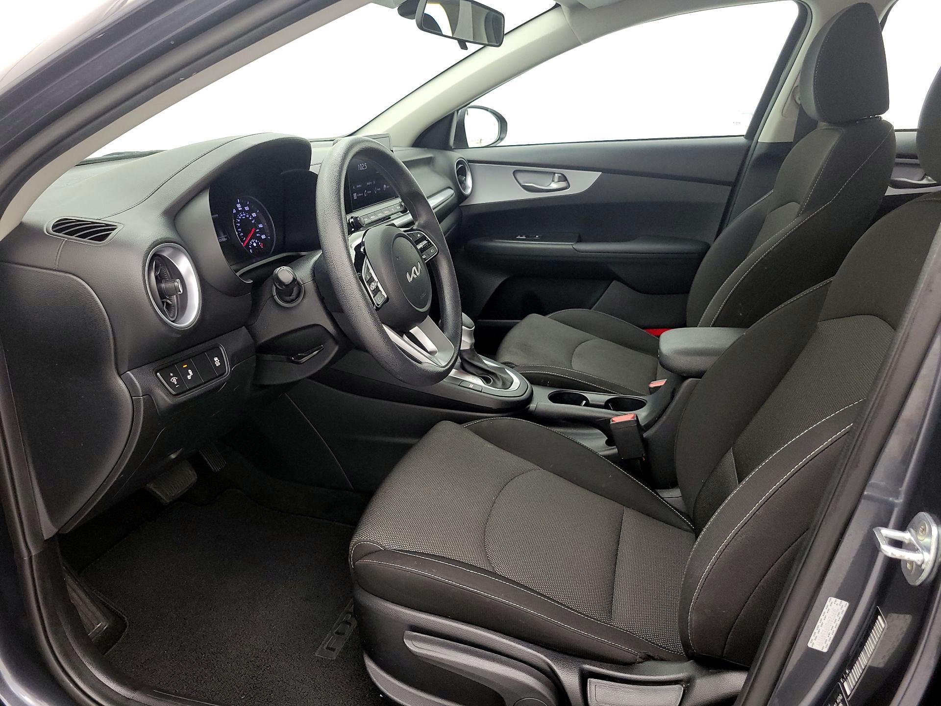 Thumbnail: 2023 Kia Forte - 11
