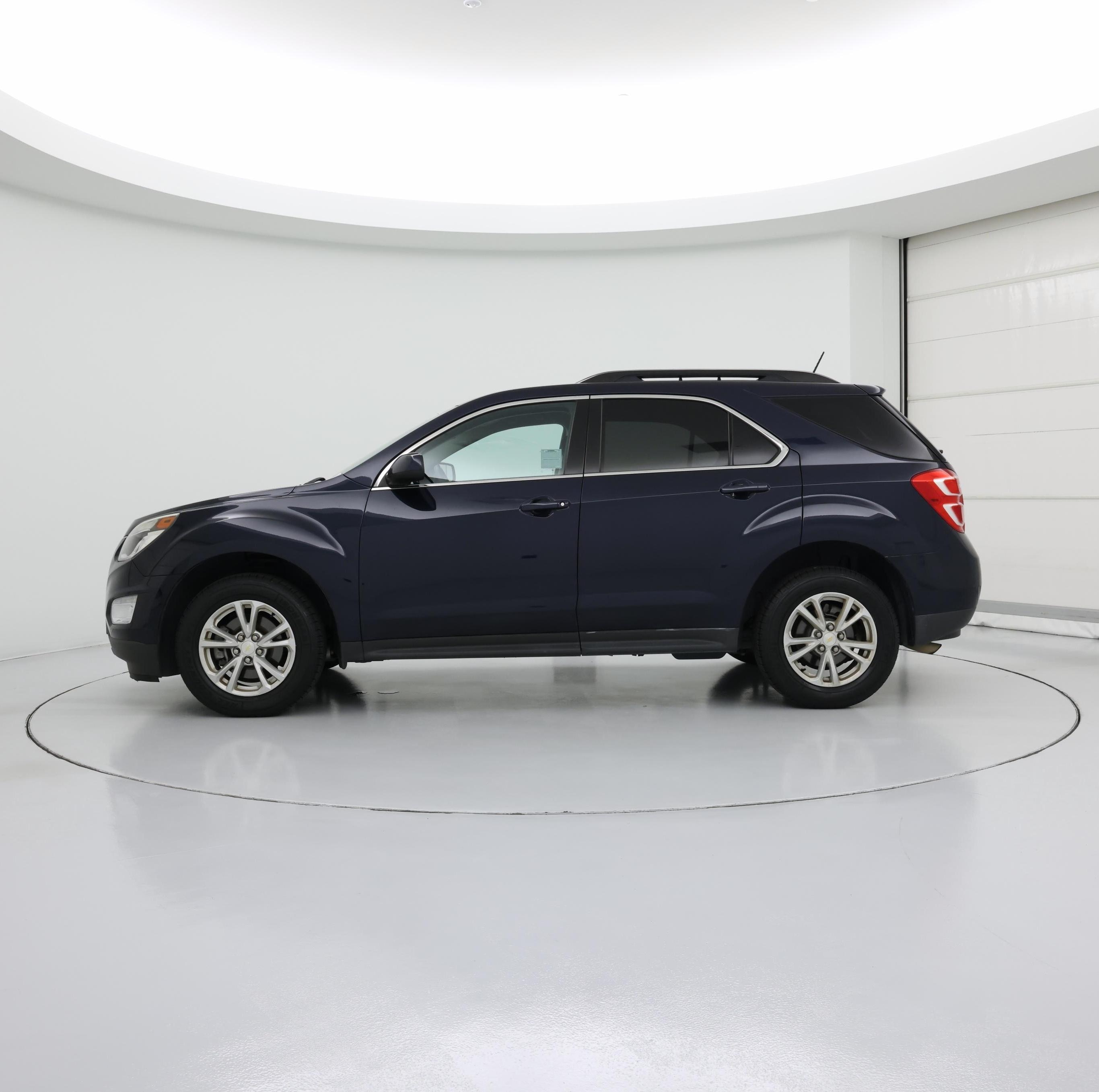 Thumbnail: 2017 Chevrolet Equinox - 3