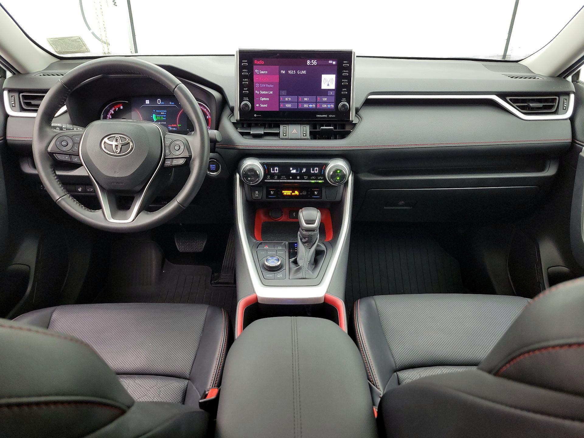 Thumbnail: 2022 Toyota RAV4 - 9
