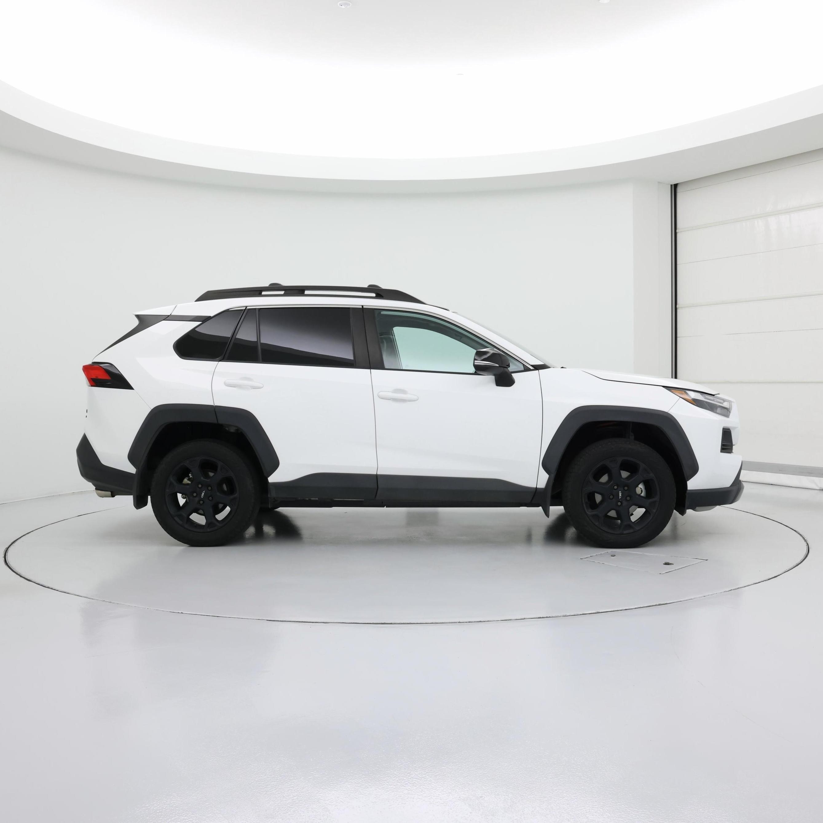 Thumbnail: 2022 Toyota RAV4 - 7