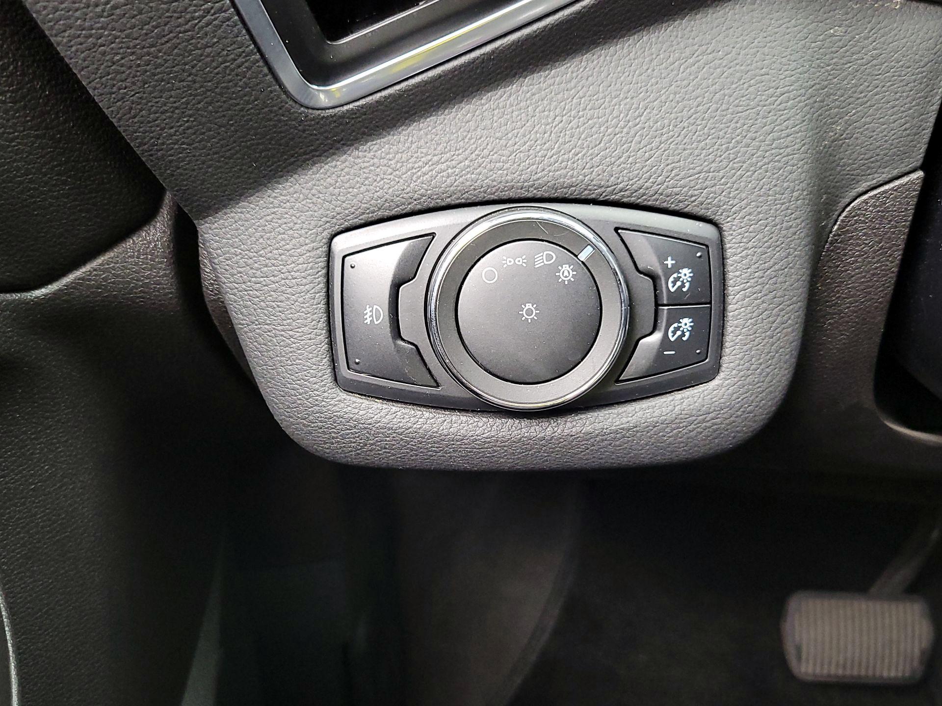 Thumbnail: 2013 Ford Escape - 13