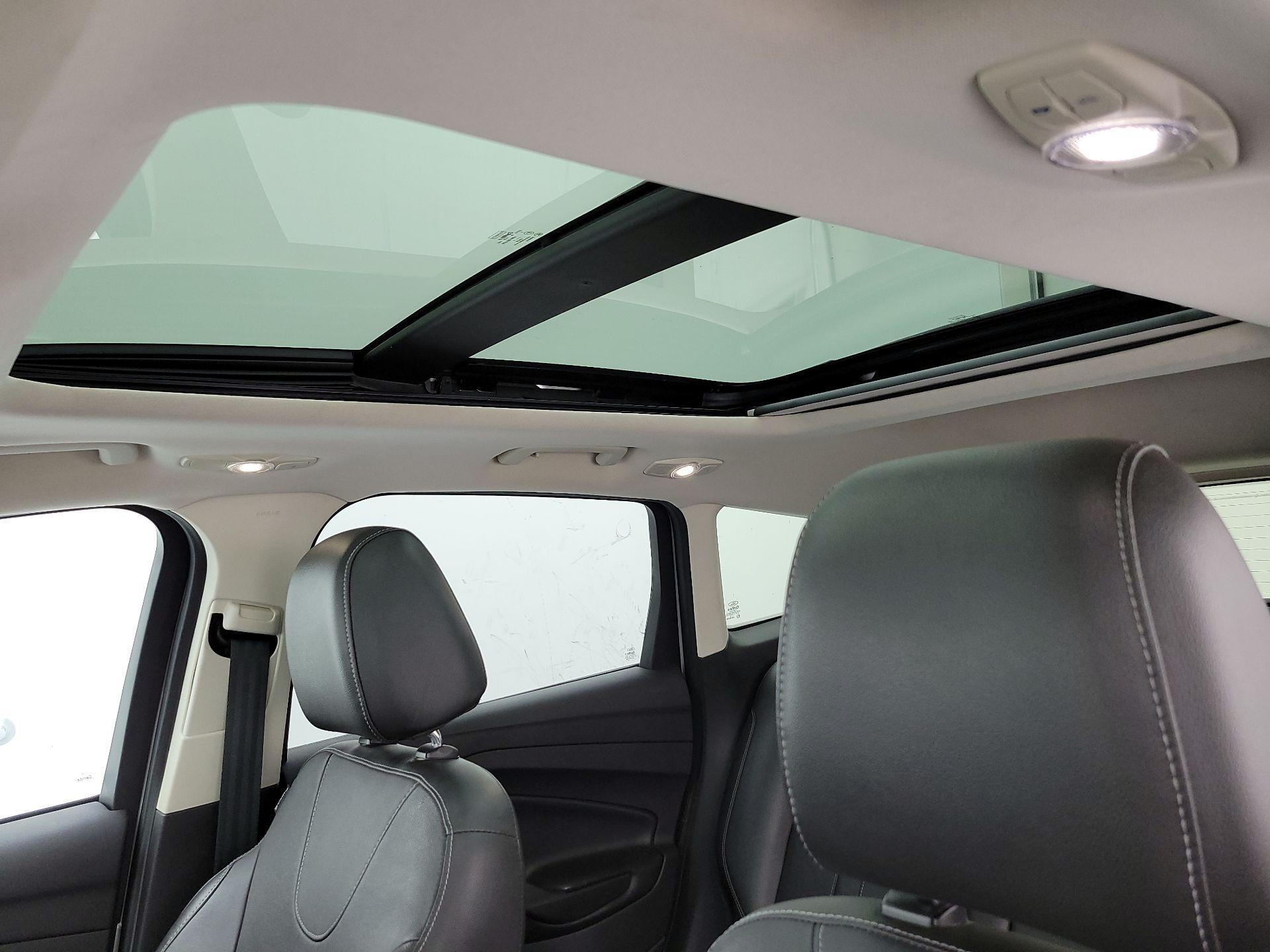 Thumbnail: 2013 Ford Escape - 20