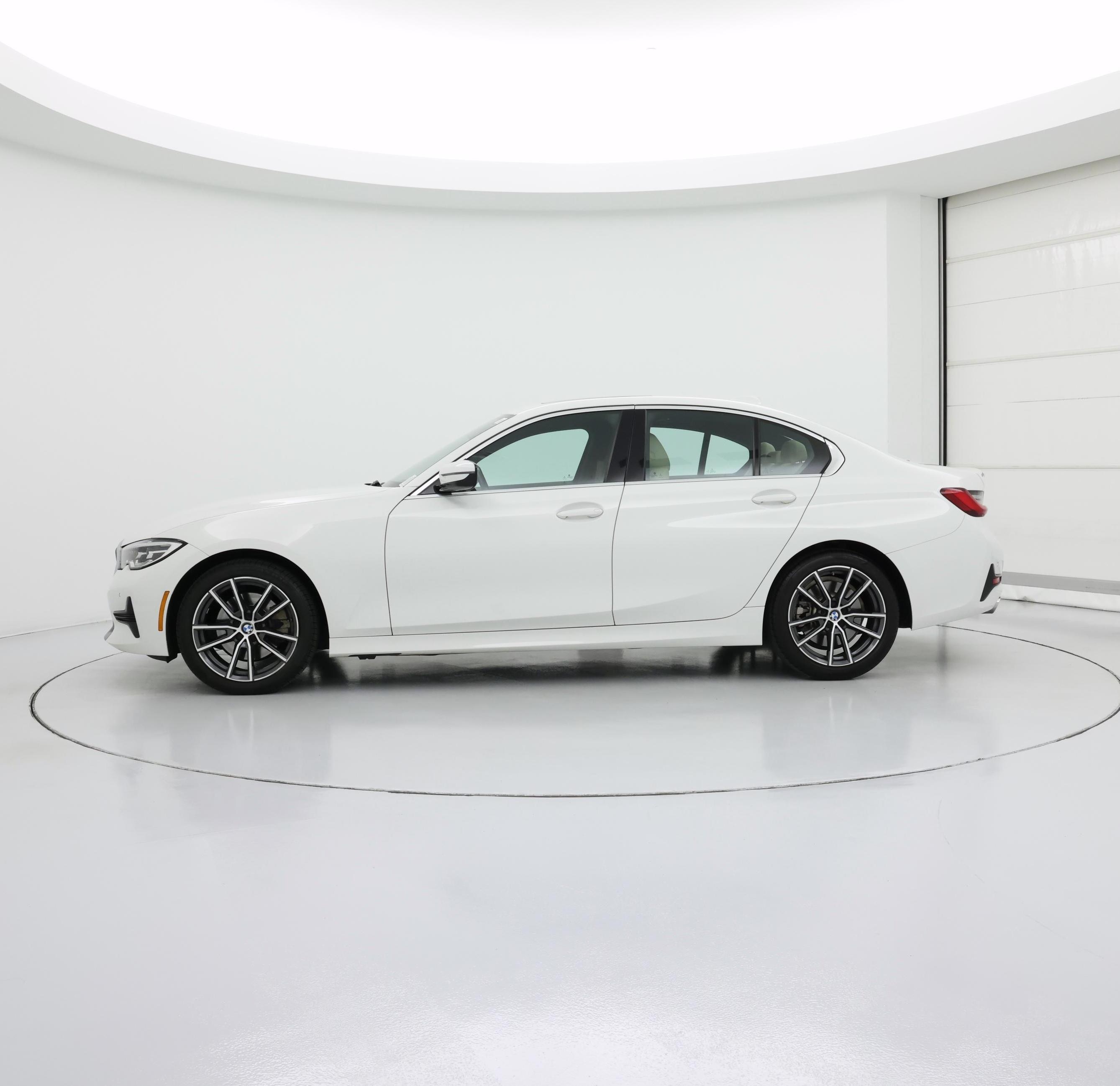 Thumbnail: 2021 BMW 3 Series - 3