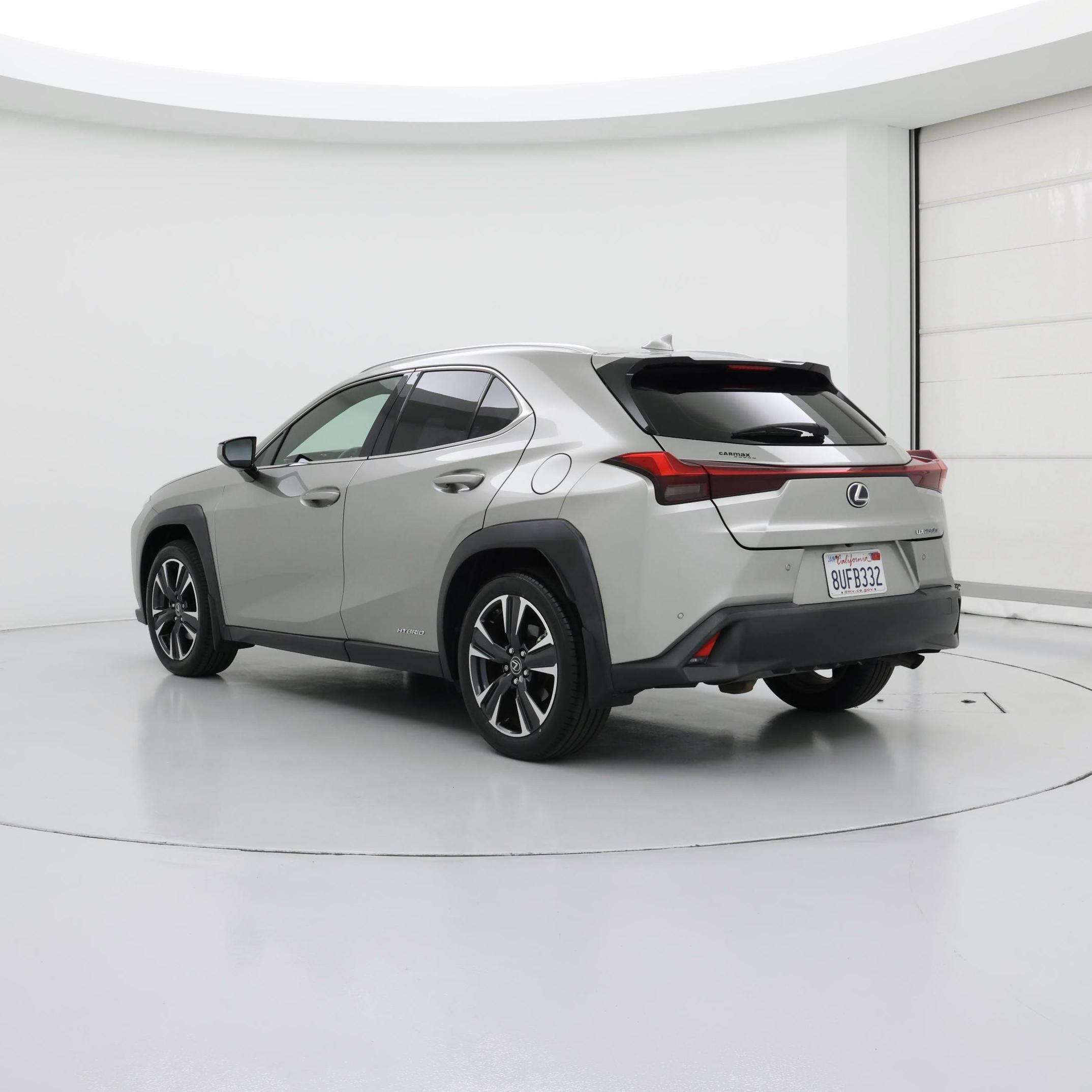 Thumbnail: 2021 Lexus UX - 2