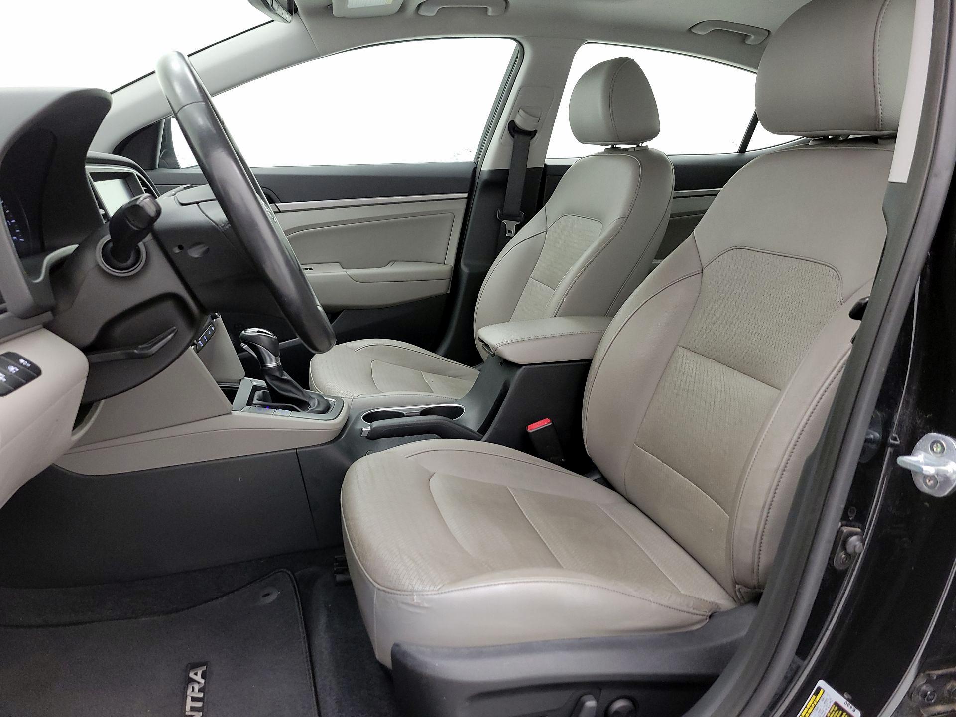 Thumbnail: 2017 Hyundai Elantra - 11