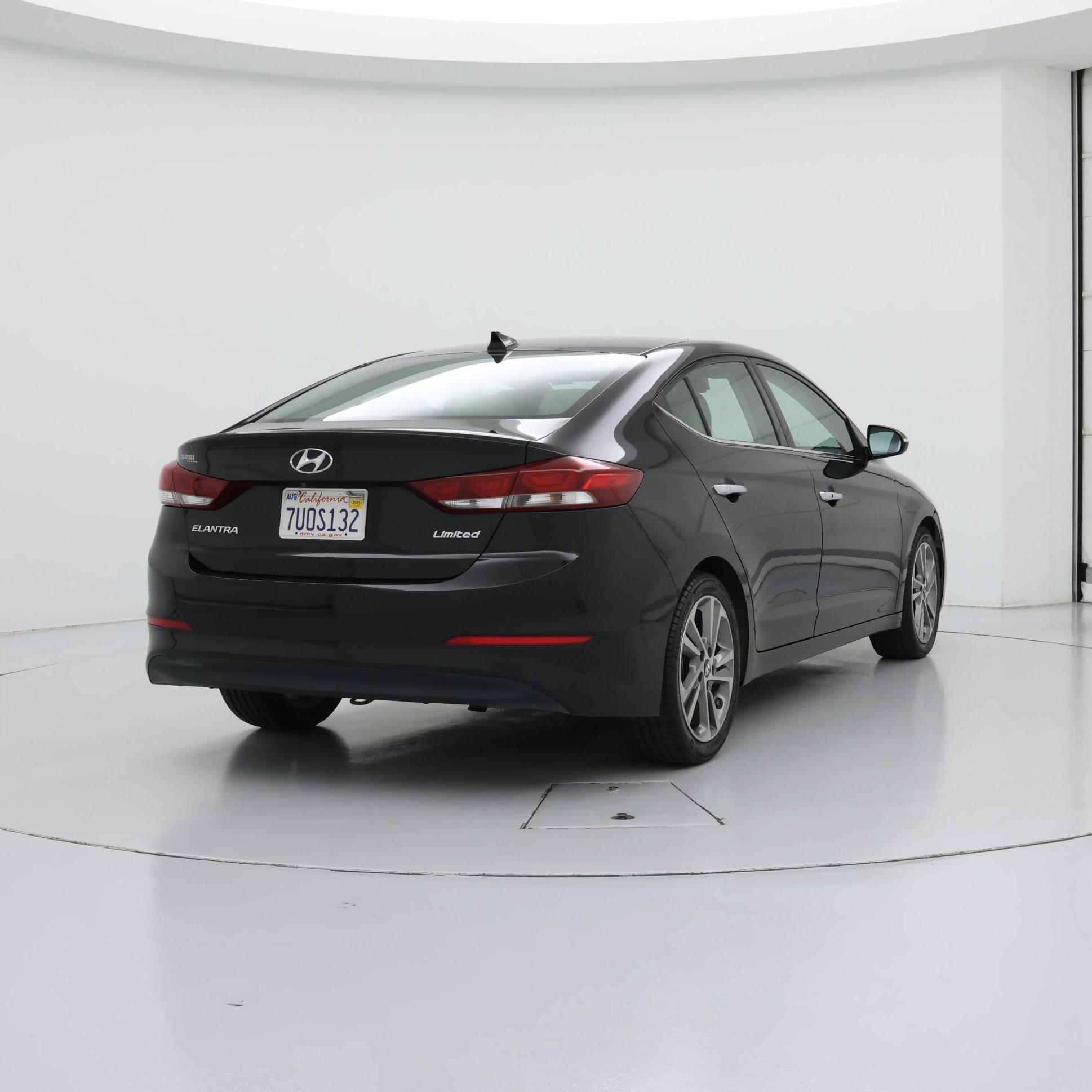 Thumbnail: 2017 Hyundai Elantra - 8