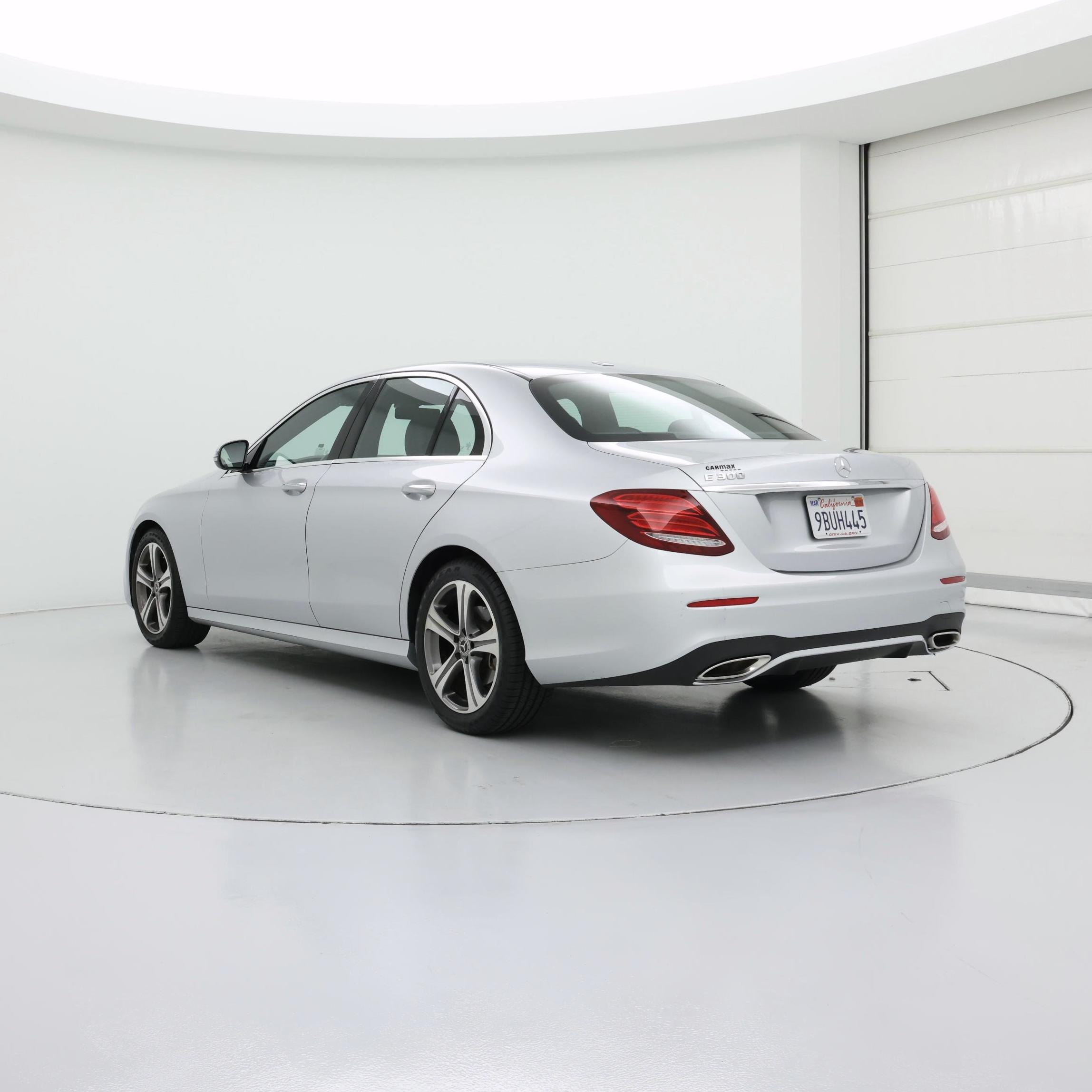 Thumbnail: 2019 Mercedes-Benz E-Class - 2