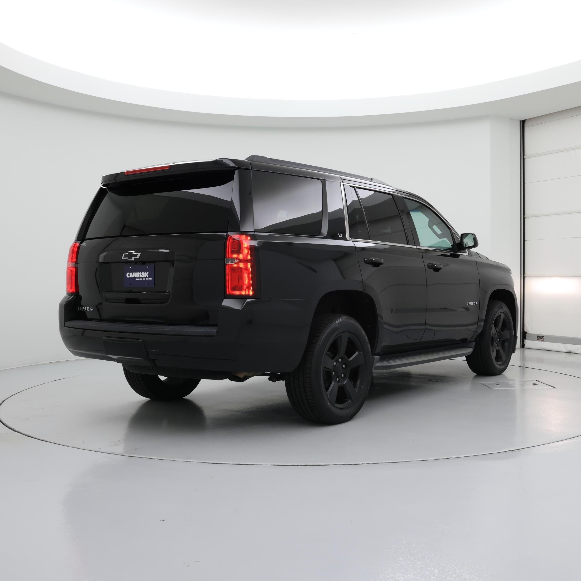 Thumbnail: 2017 Chevrolet Tahoe - 8