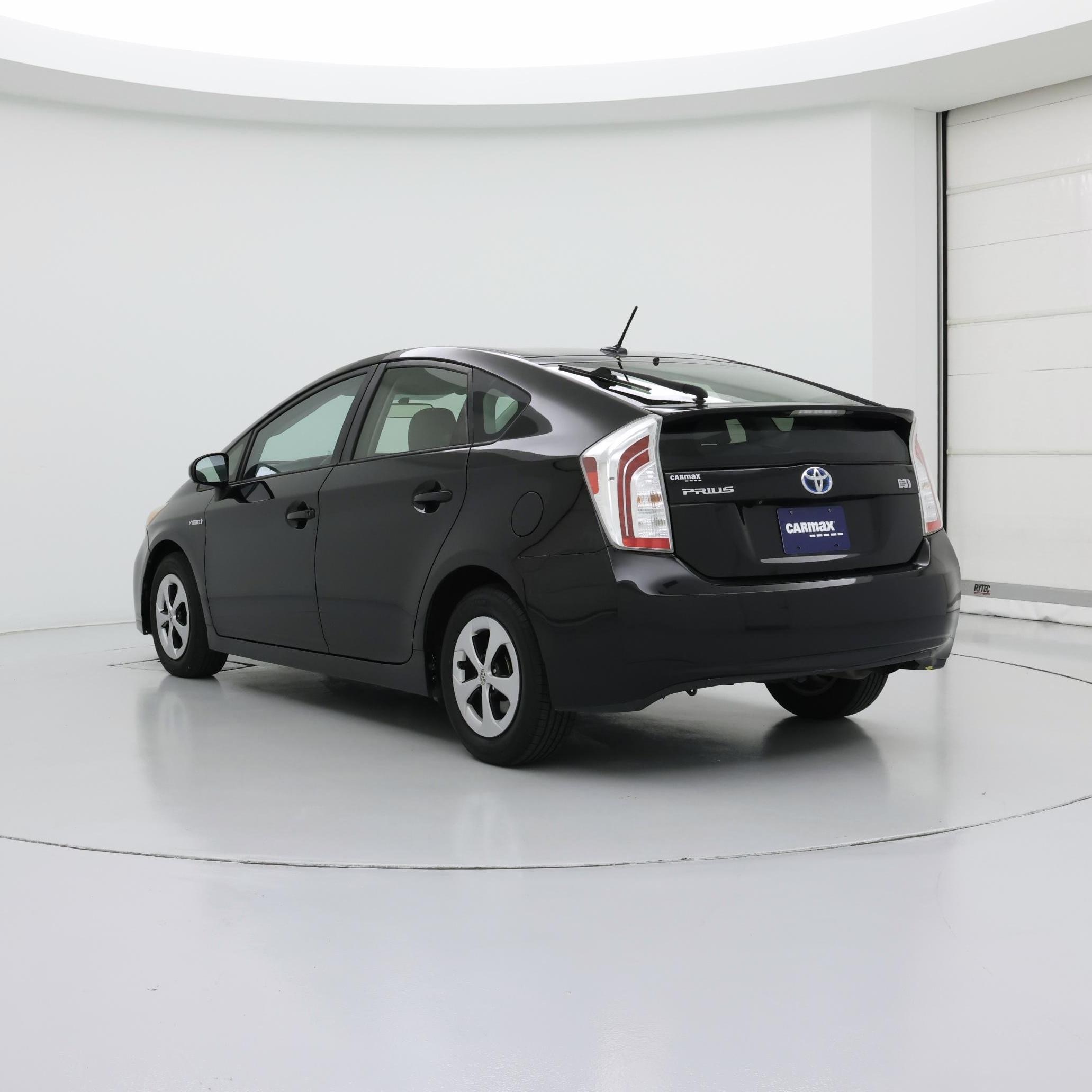 Thumbnail: 2015 Toyota Prius - 2