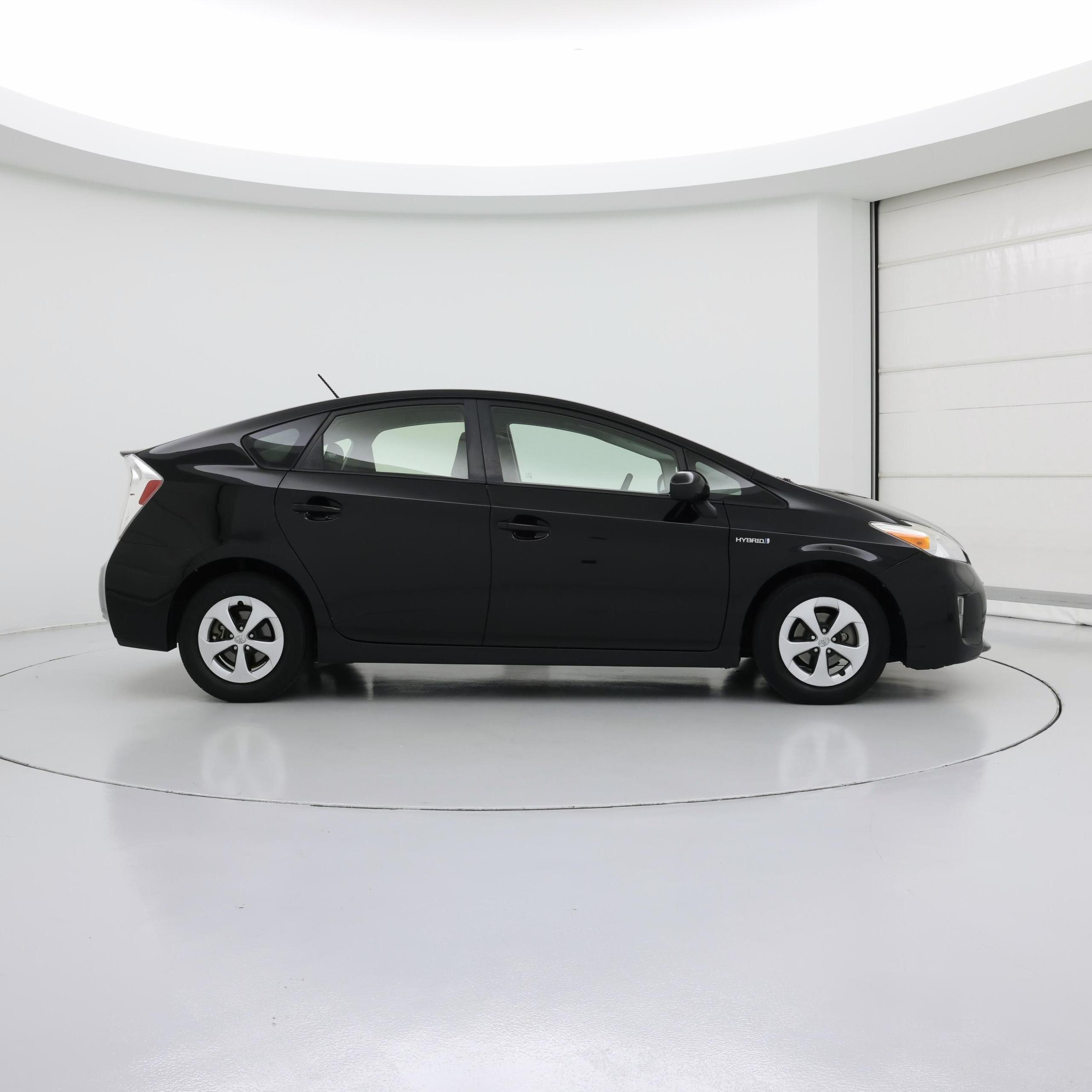Thumbnail: 2015 Toyota Prius - 7