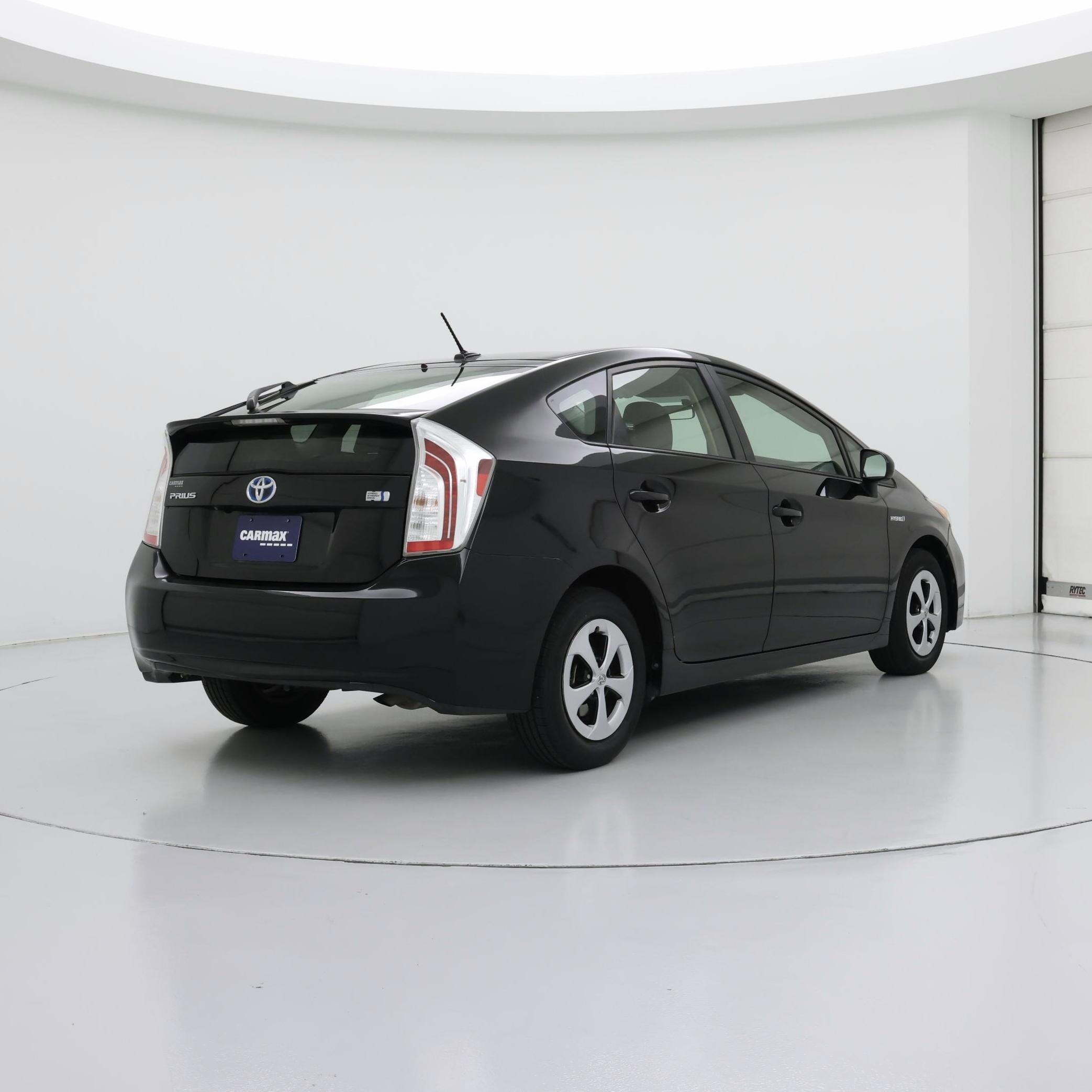 Thumbnail: 2015 Toyota Prius - 8