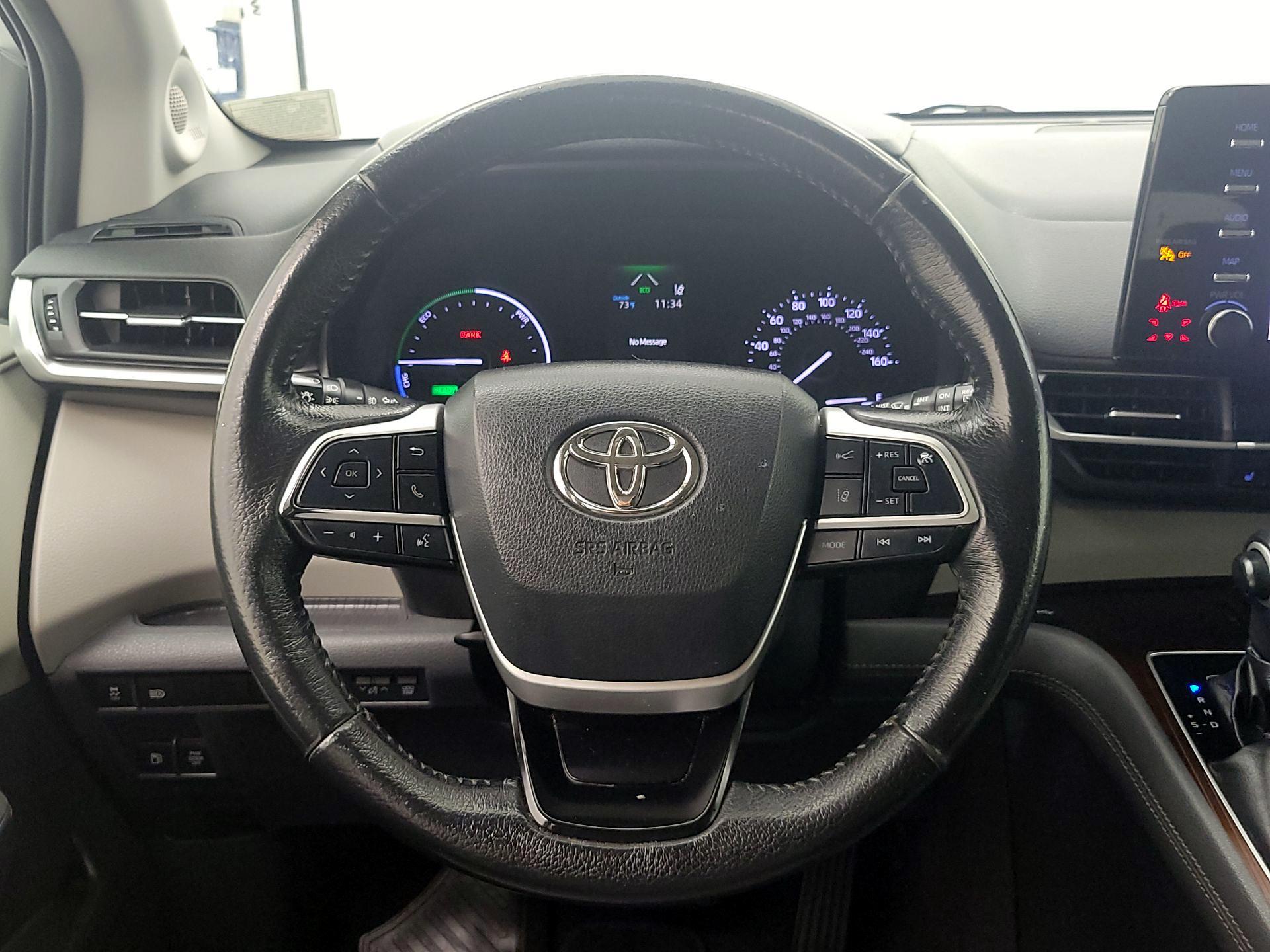Thumbnail: 2021 Toyota Sienna - 10