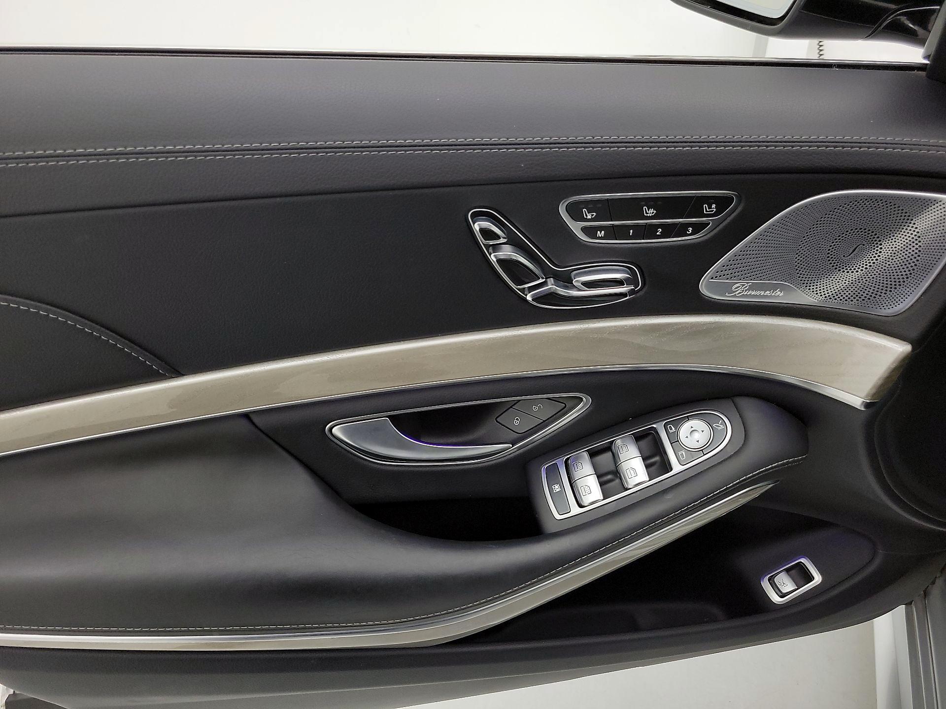 Thumbnail: 2015 Mercedes-Benz S-Class - 12