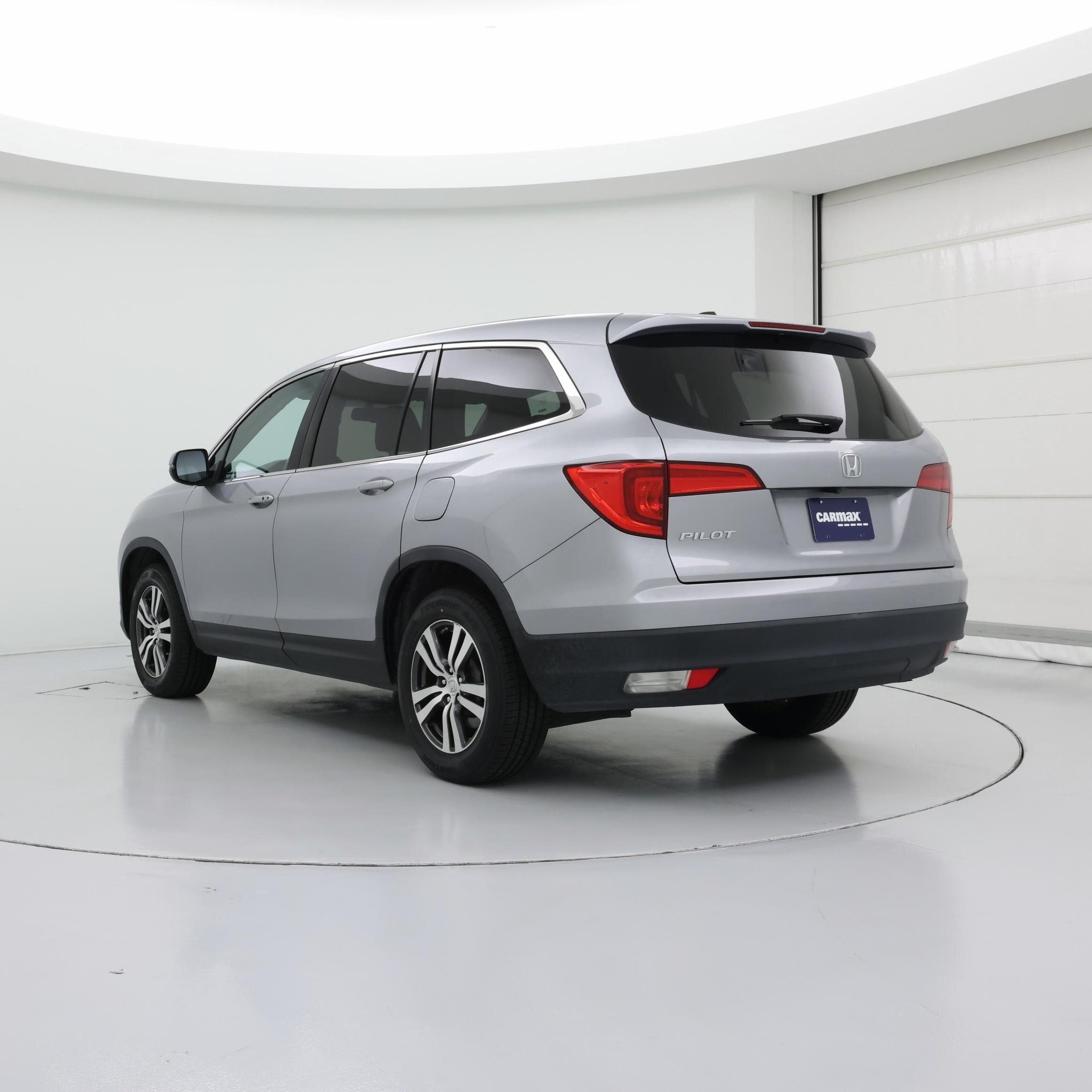 Thumbnail: 2018 Honda Pilot - 2