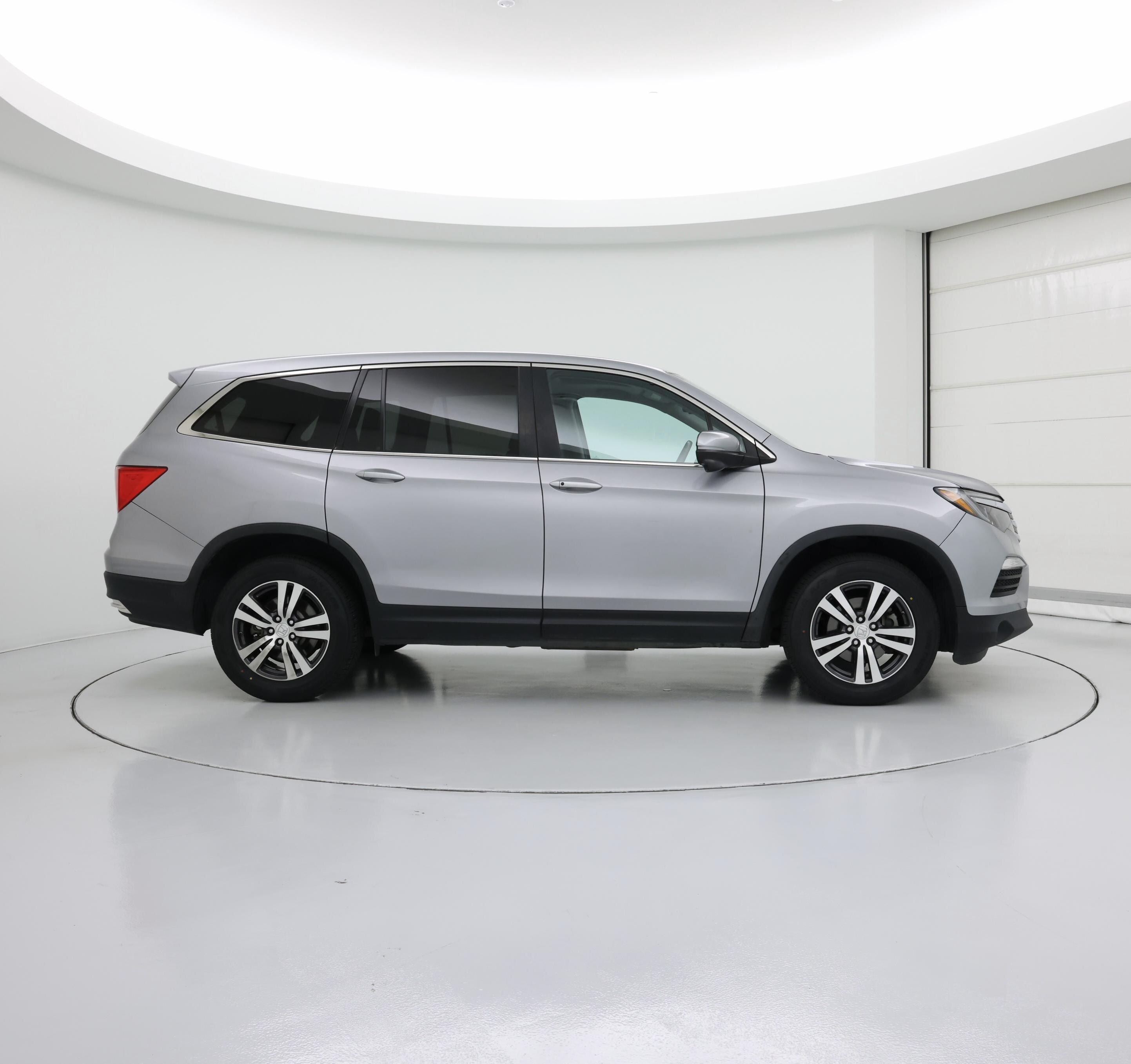 Thumbnail: 2018 Honda Pilot - 7