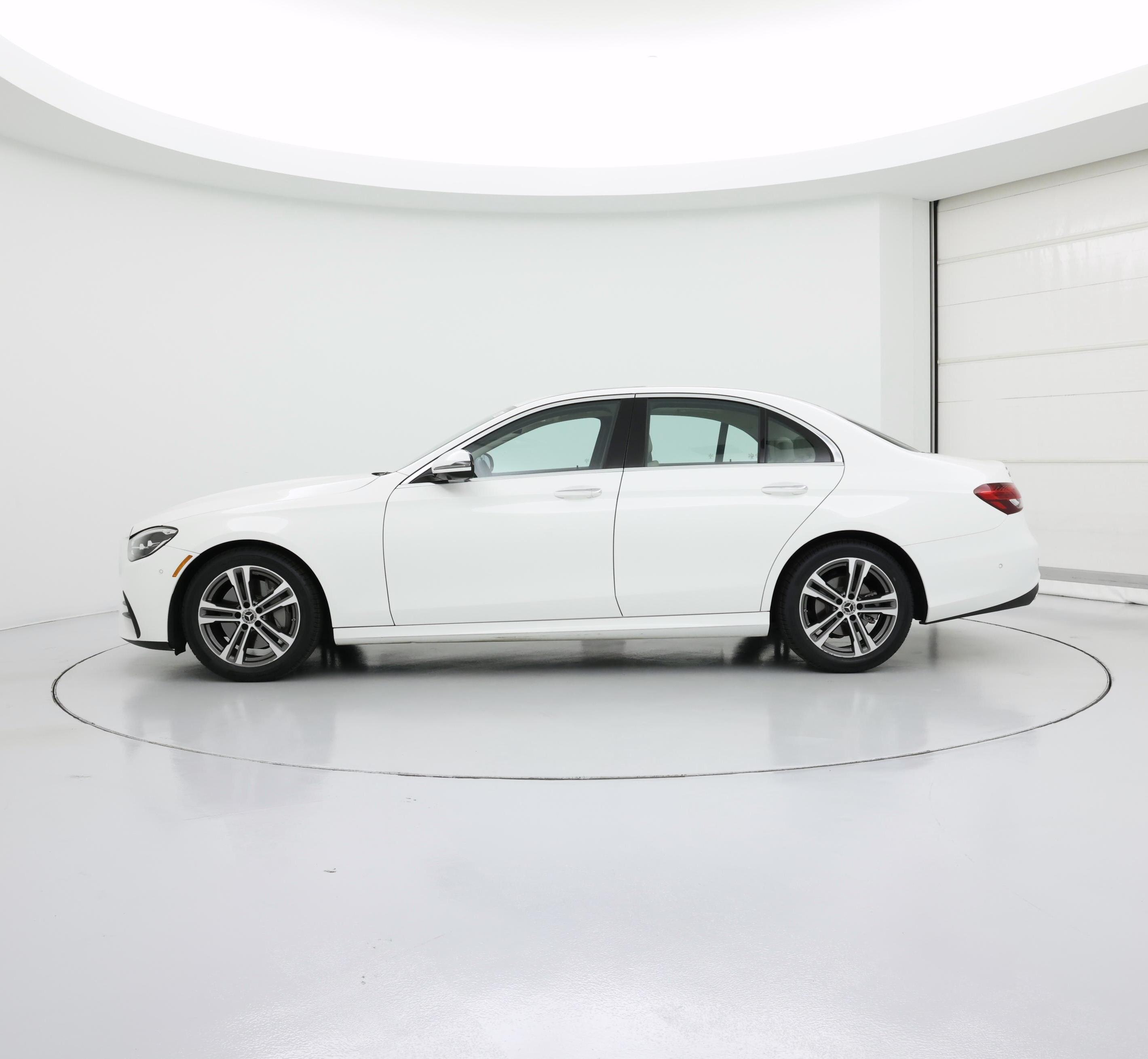 Thumbnail: 2021 Mercedes-Benz E-Class - 3