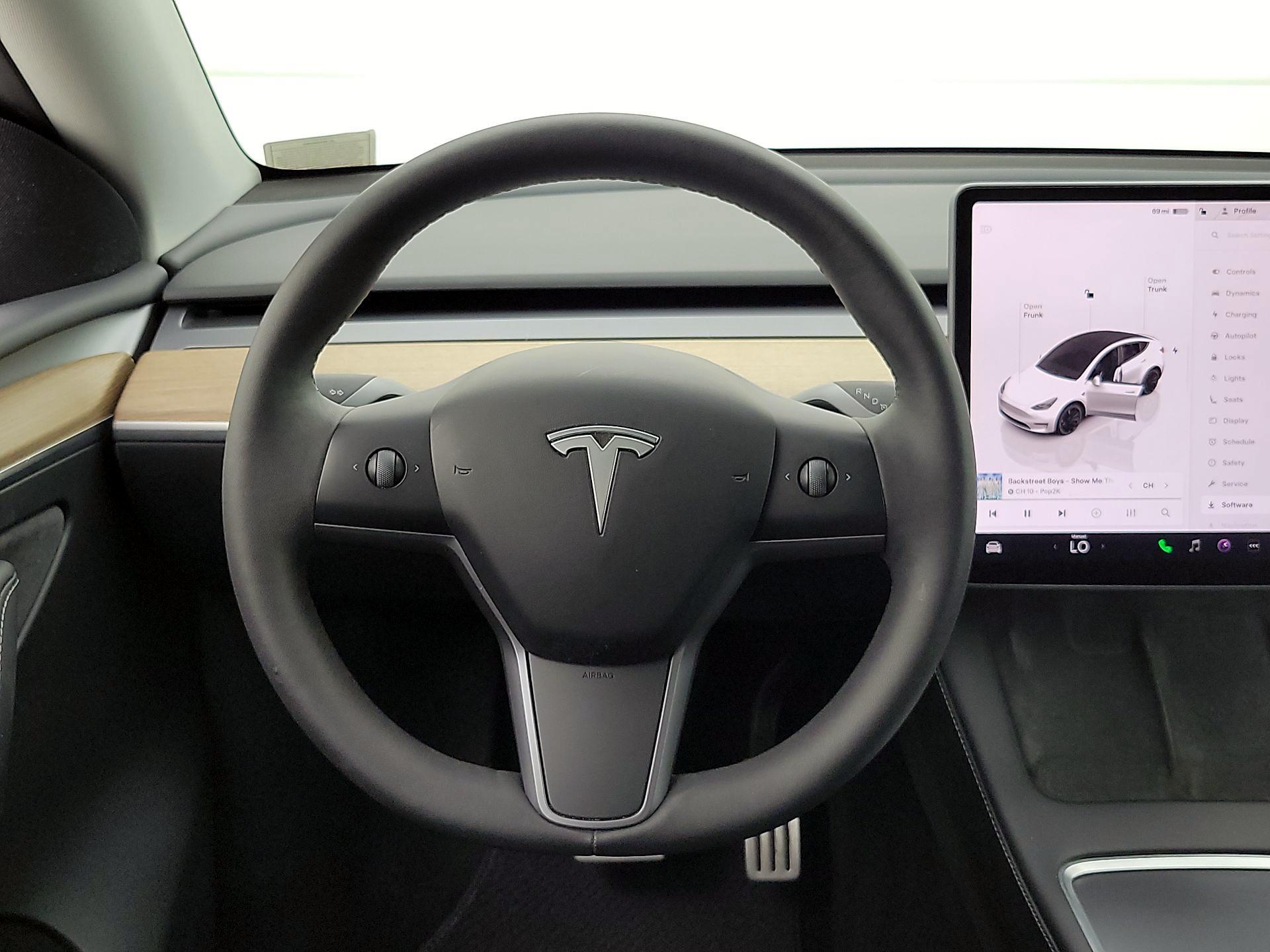 Thumbnail: 2023 Tesla Model Y - 10