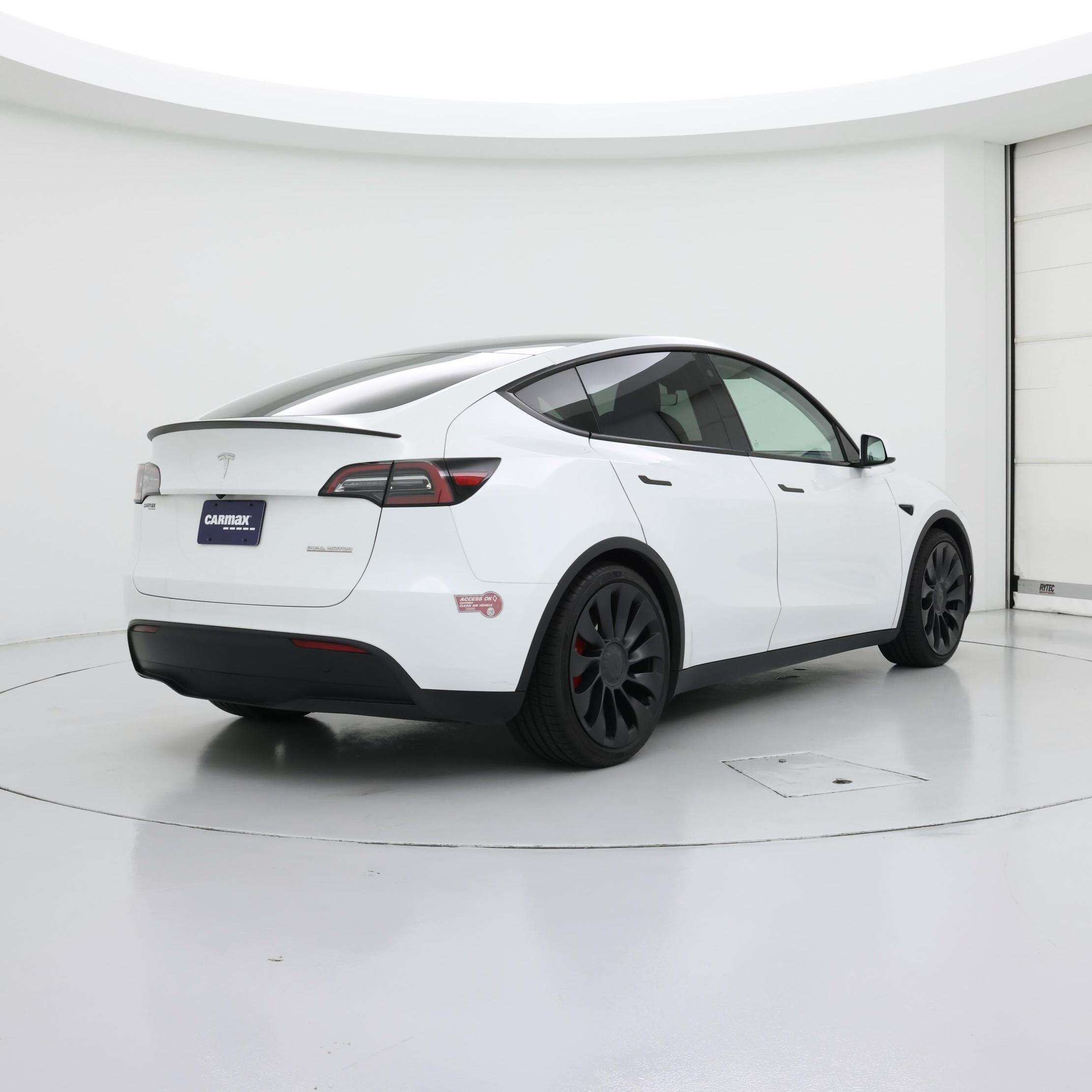 Thumbnail: 2023 Tesla Model Y - 8