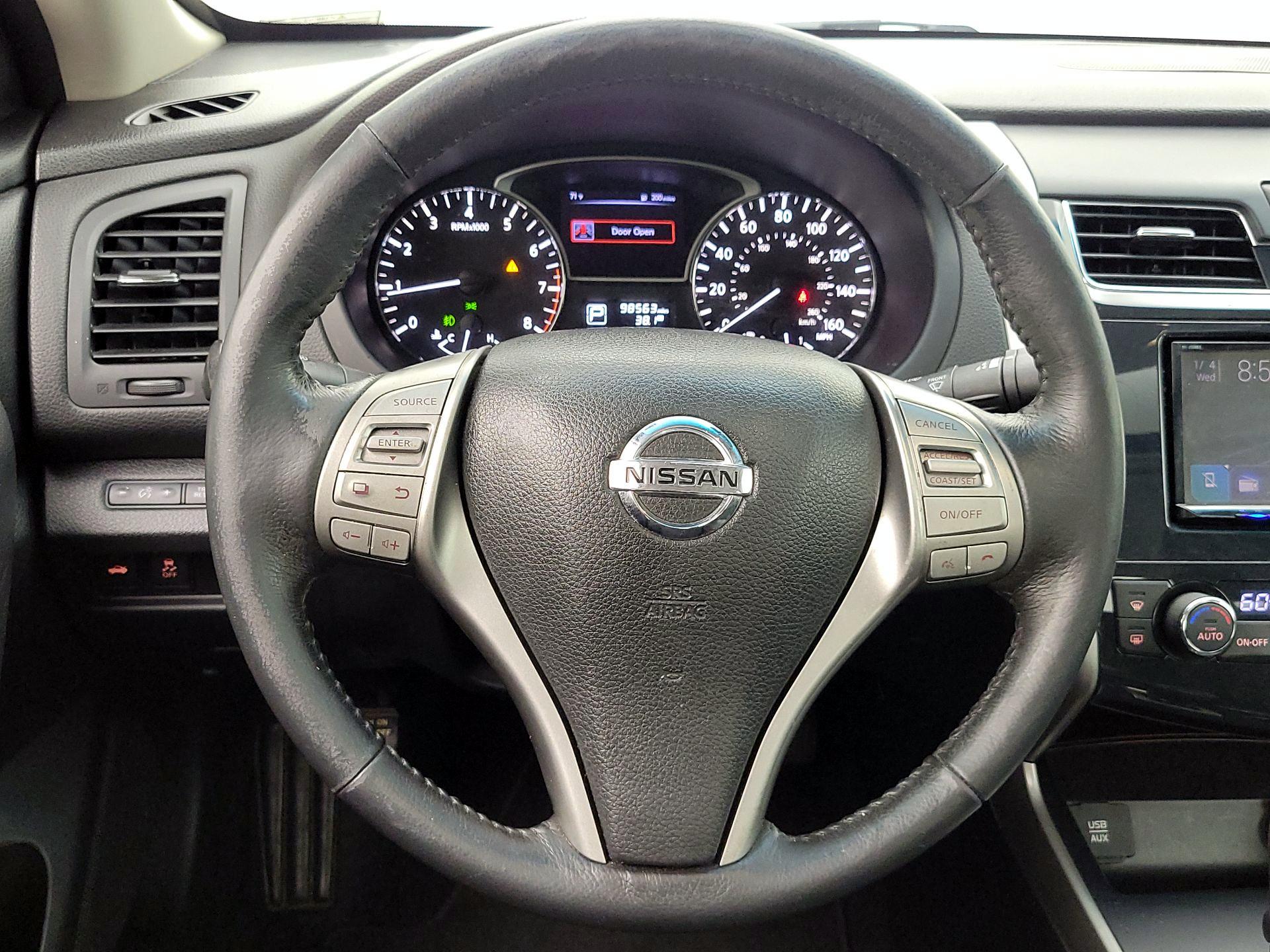 Thumbnail: 2015 Nissan Altima - 10