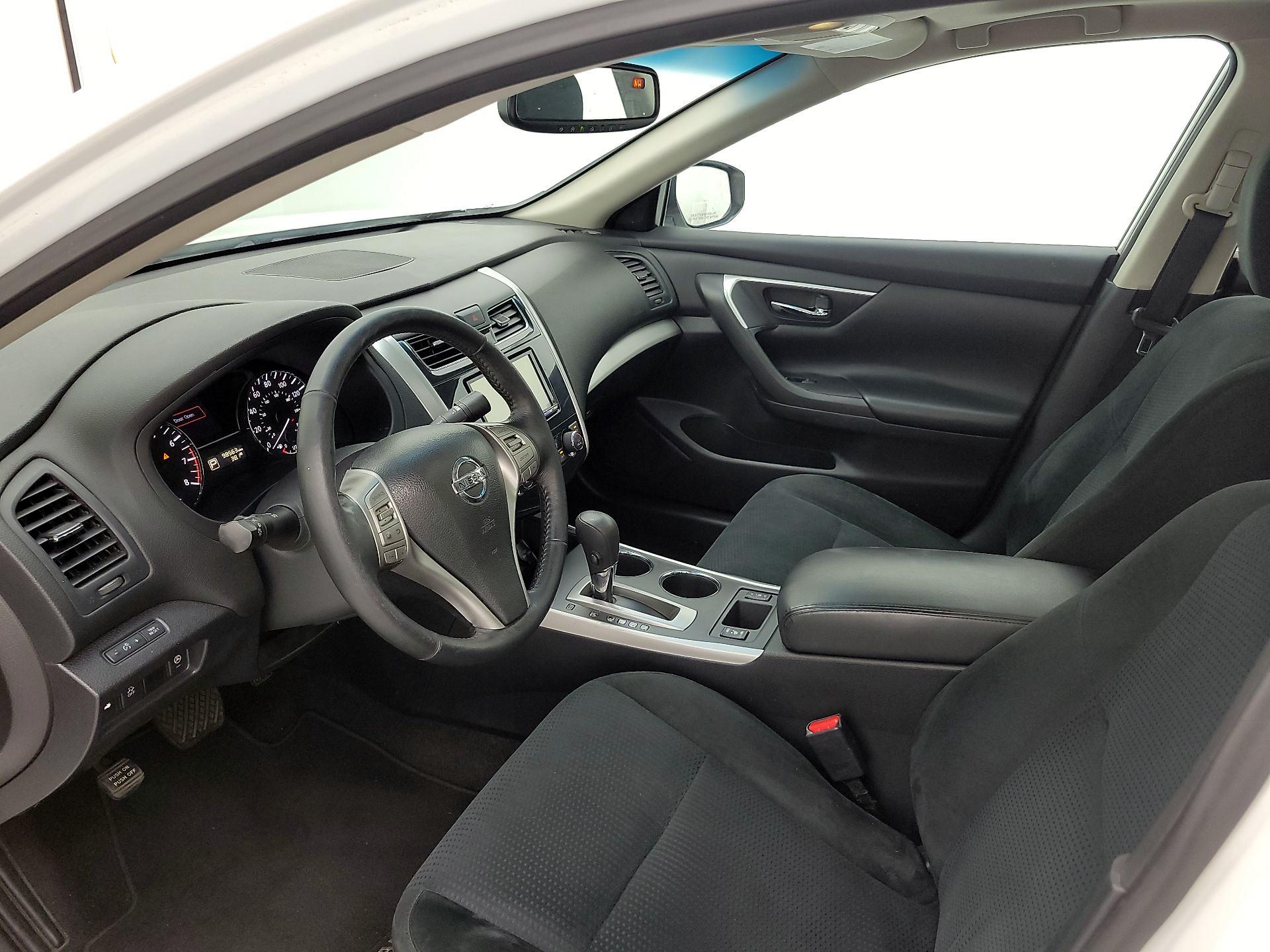 Thumbnail: 2015 Nissan Altima - 11