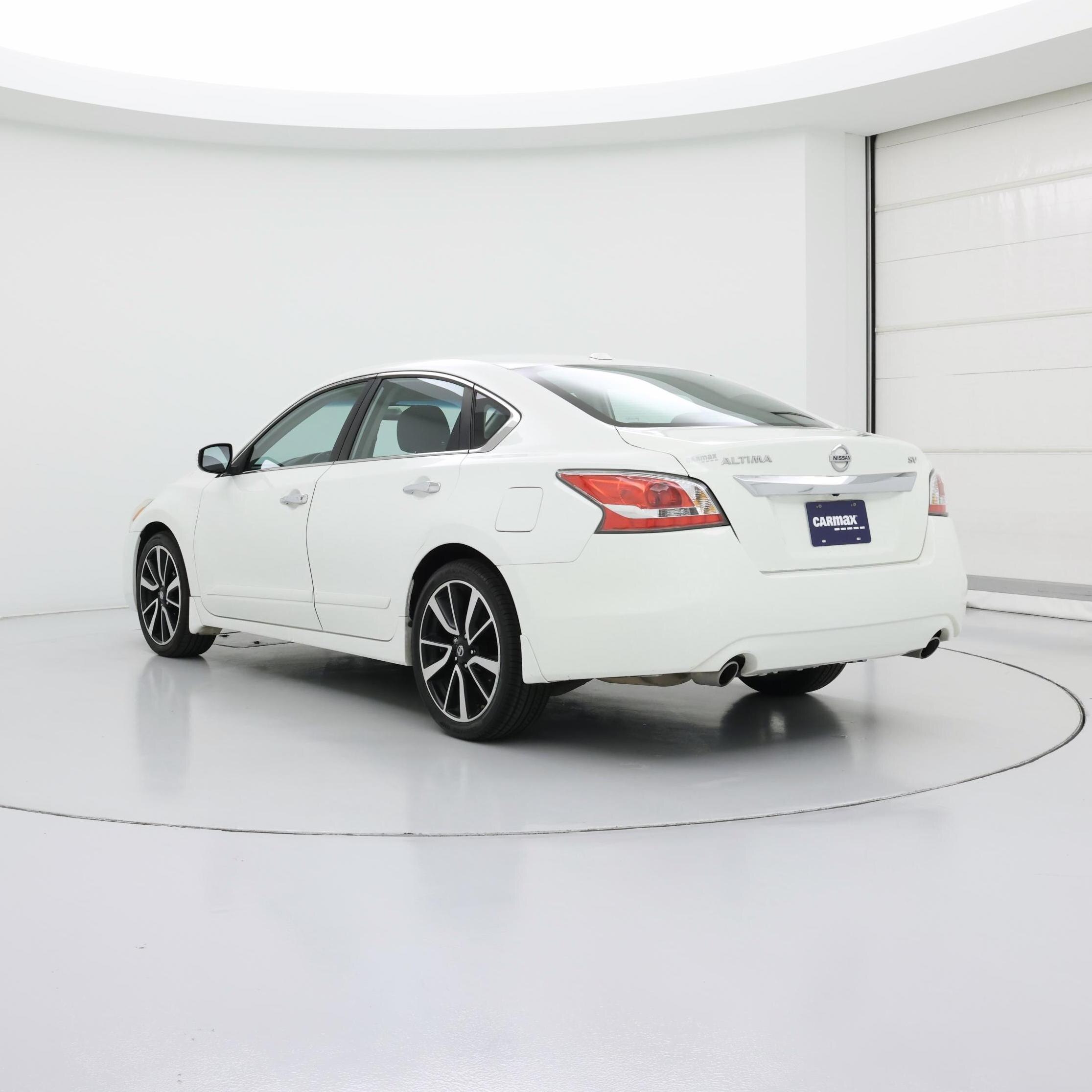 Thumbnail: 2015 Nissan Altima - 2