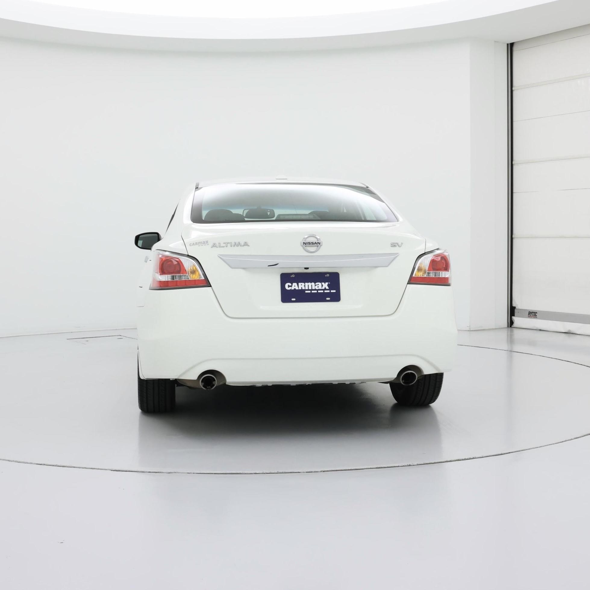 Thumbnail: 2015 Nissan Altima - 6