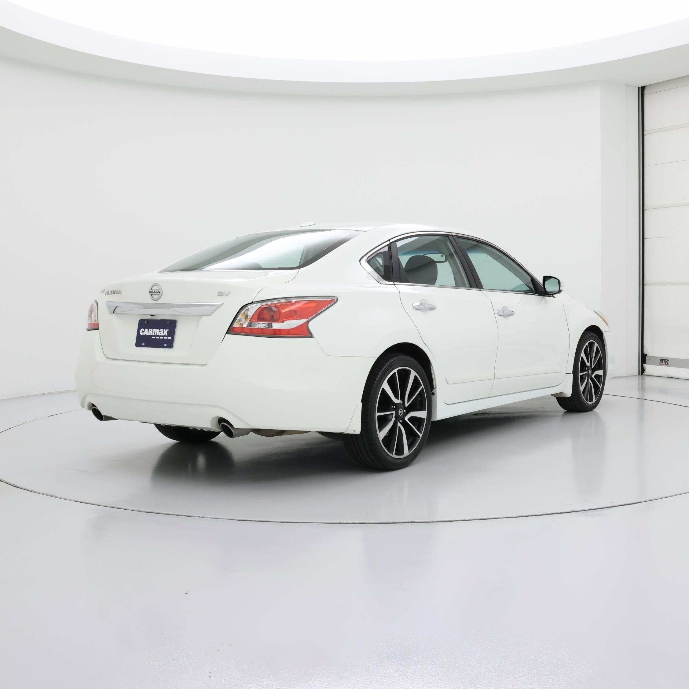 Thumbnail: 2015 Nissan Altima - 8