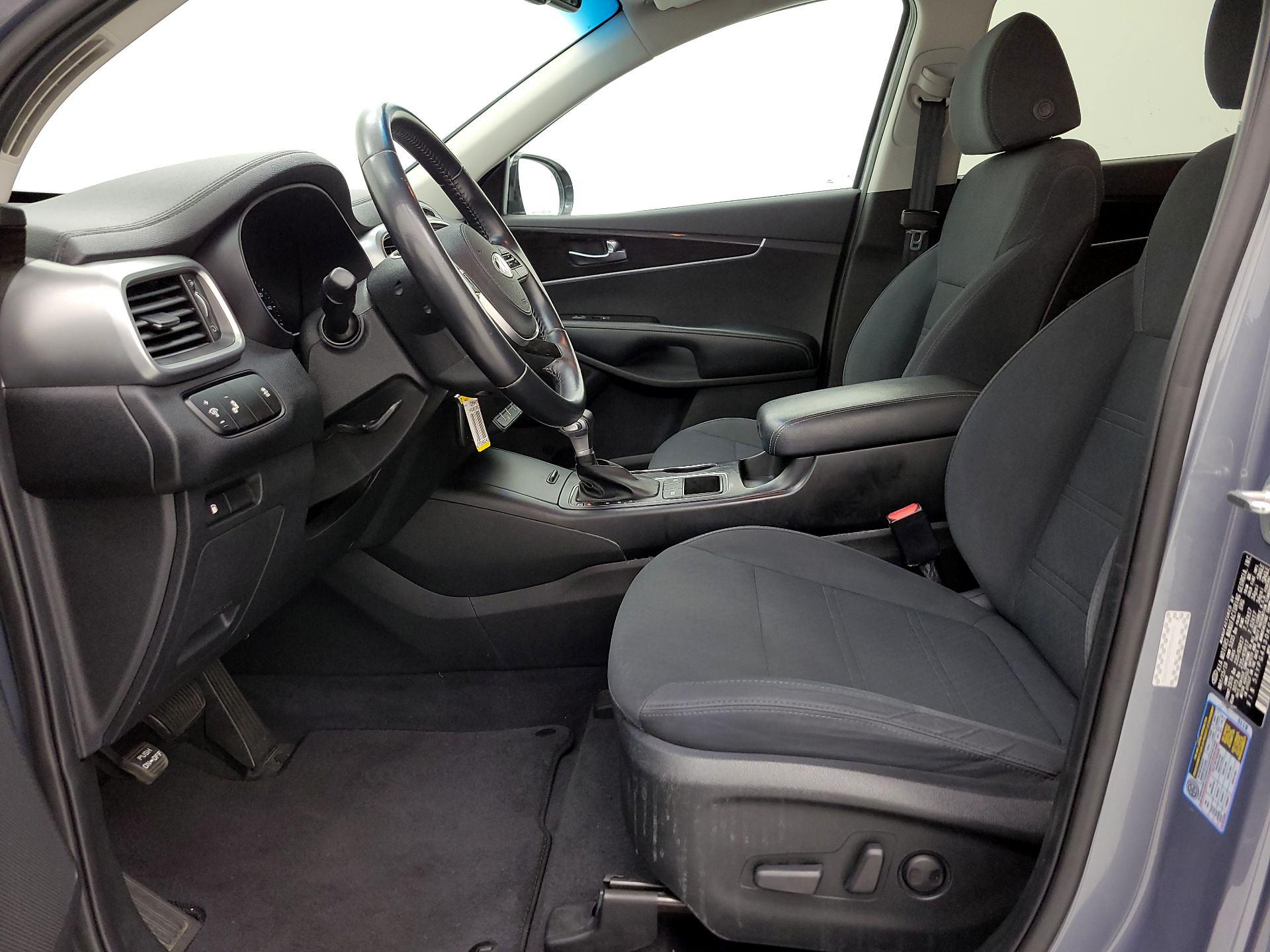Thumbnail: 2019 Kia Sorento - 11