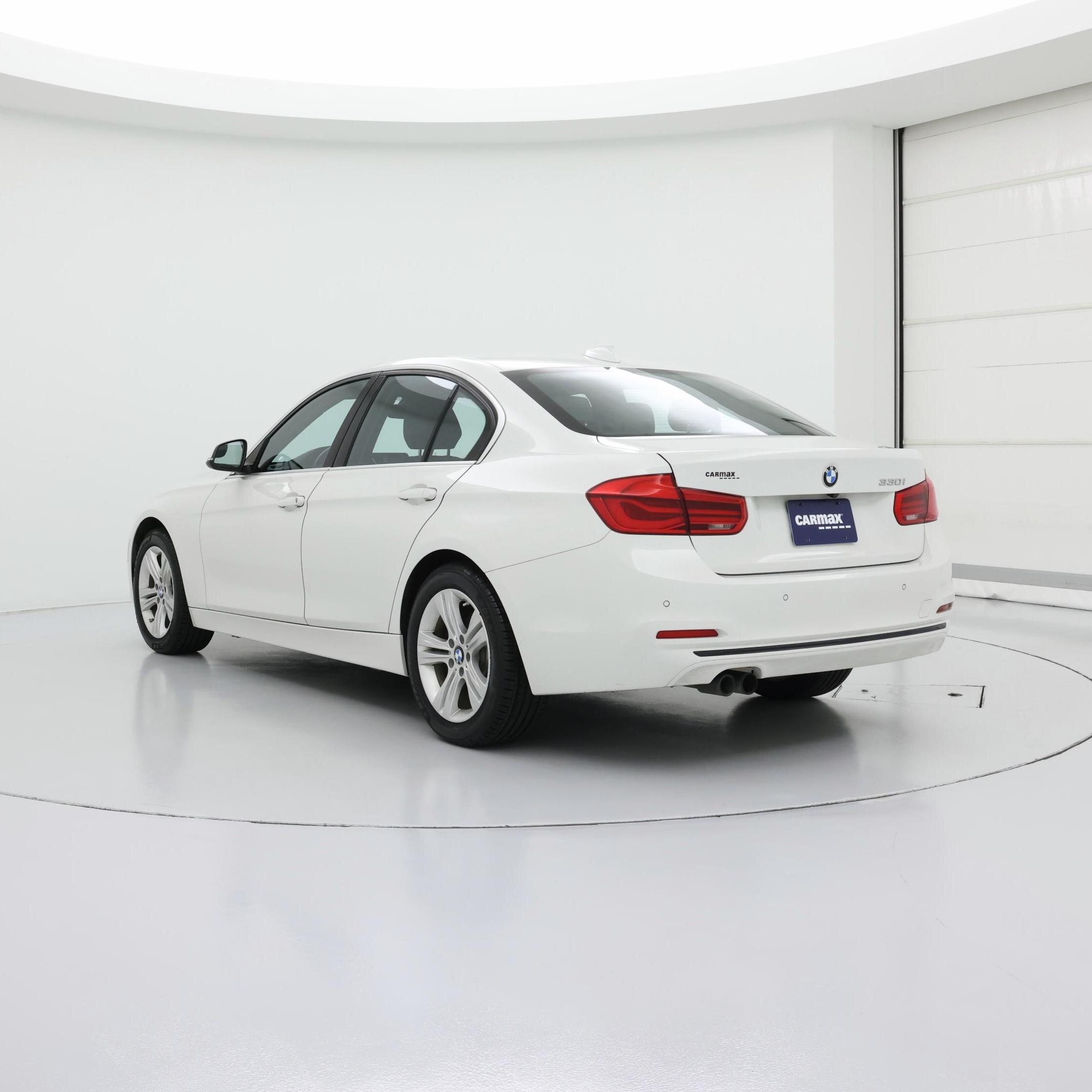 Thumbnail: 2017 BMW 3 Series - 2
