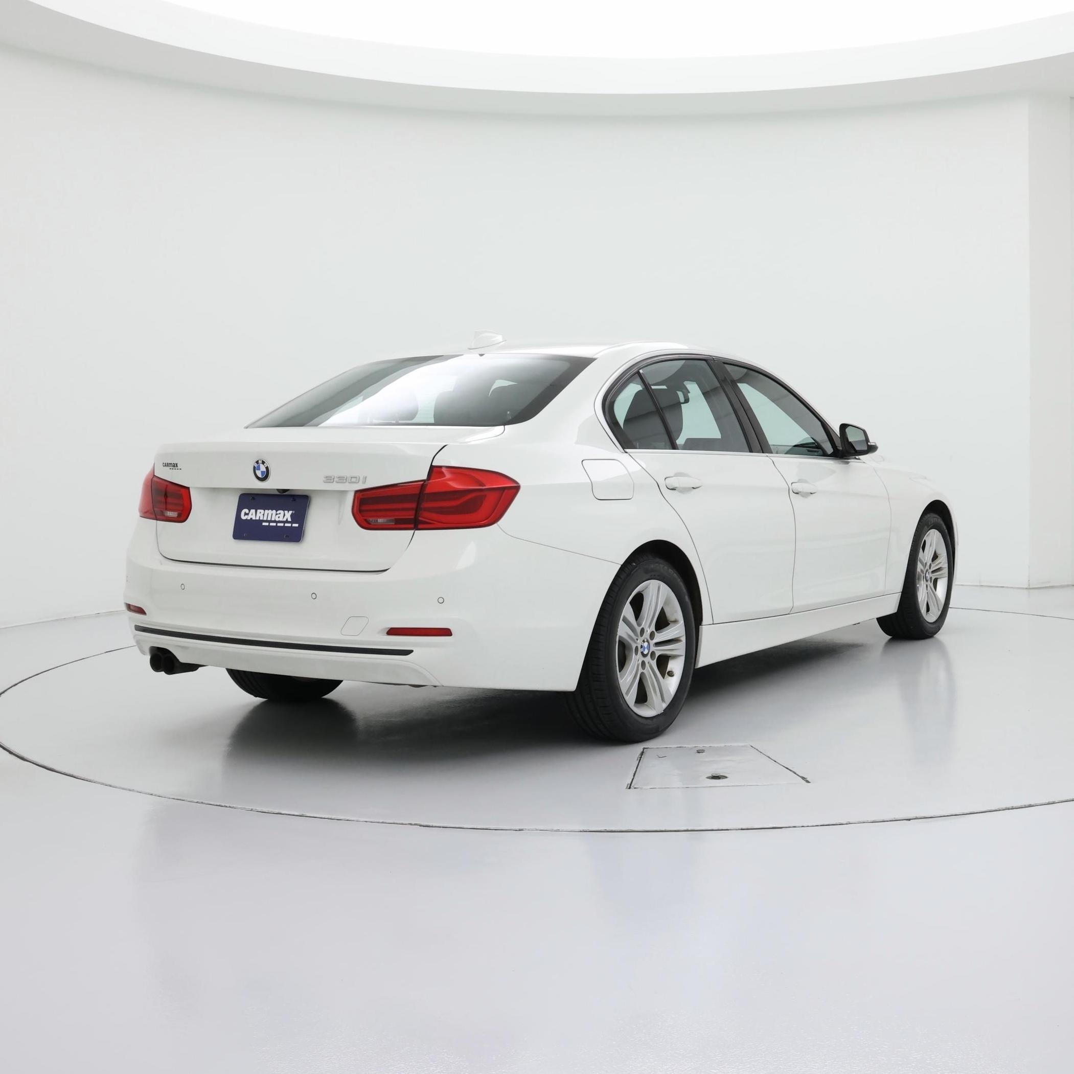 Thumbnail: 2017 BMW 3 Series - 8