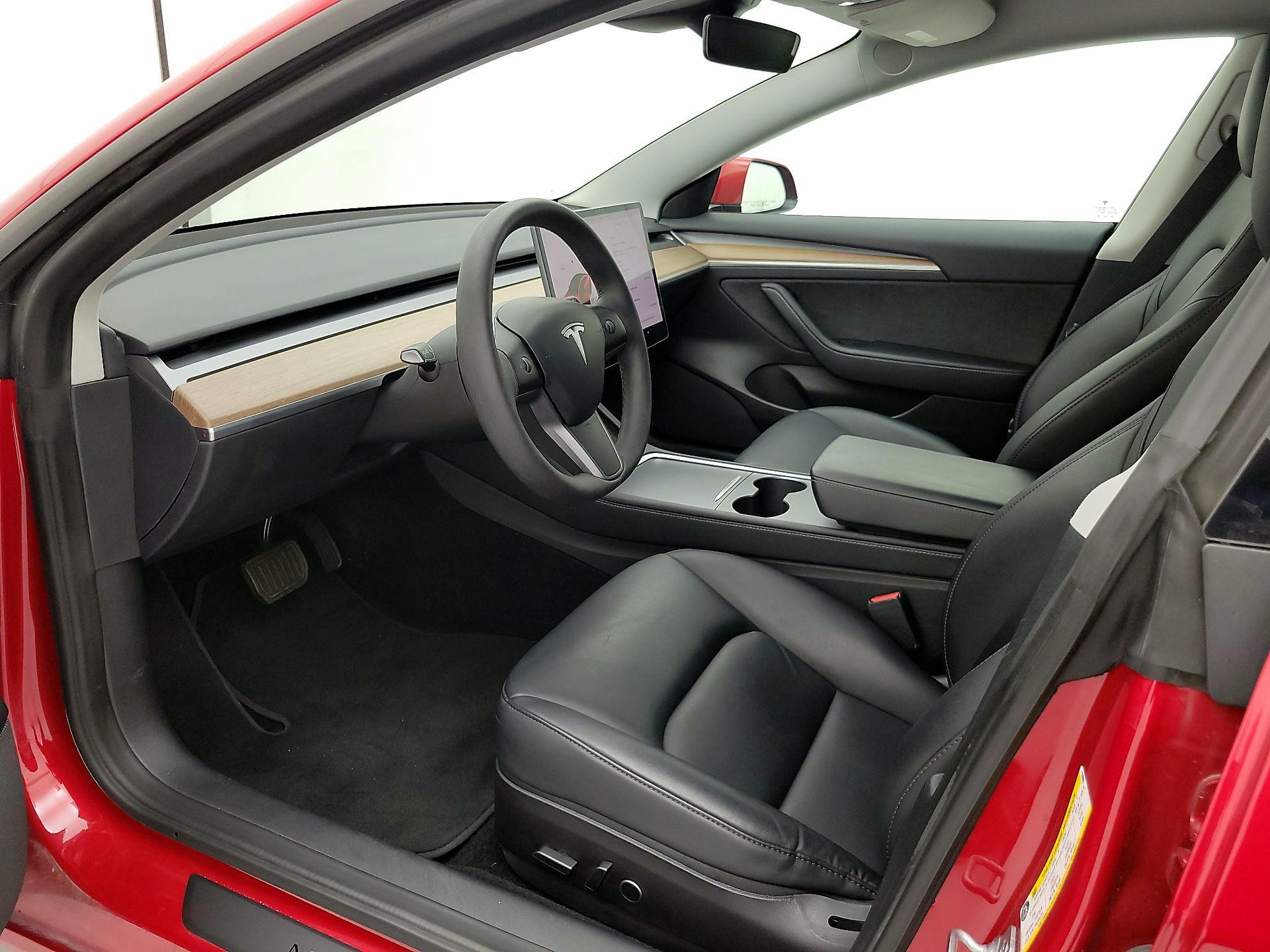 Thumbnail: 2022 Tesla Model 3 - 11