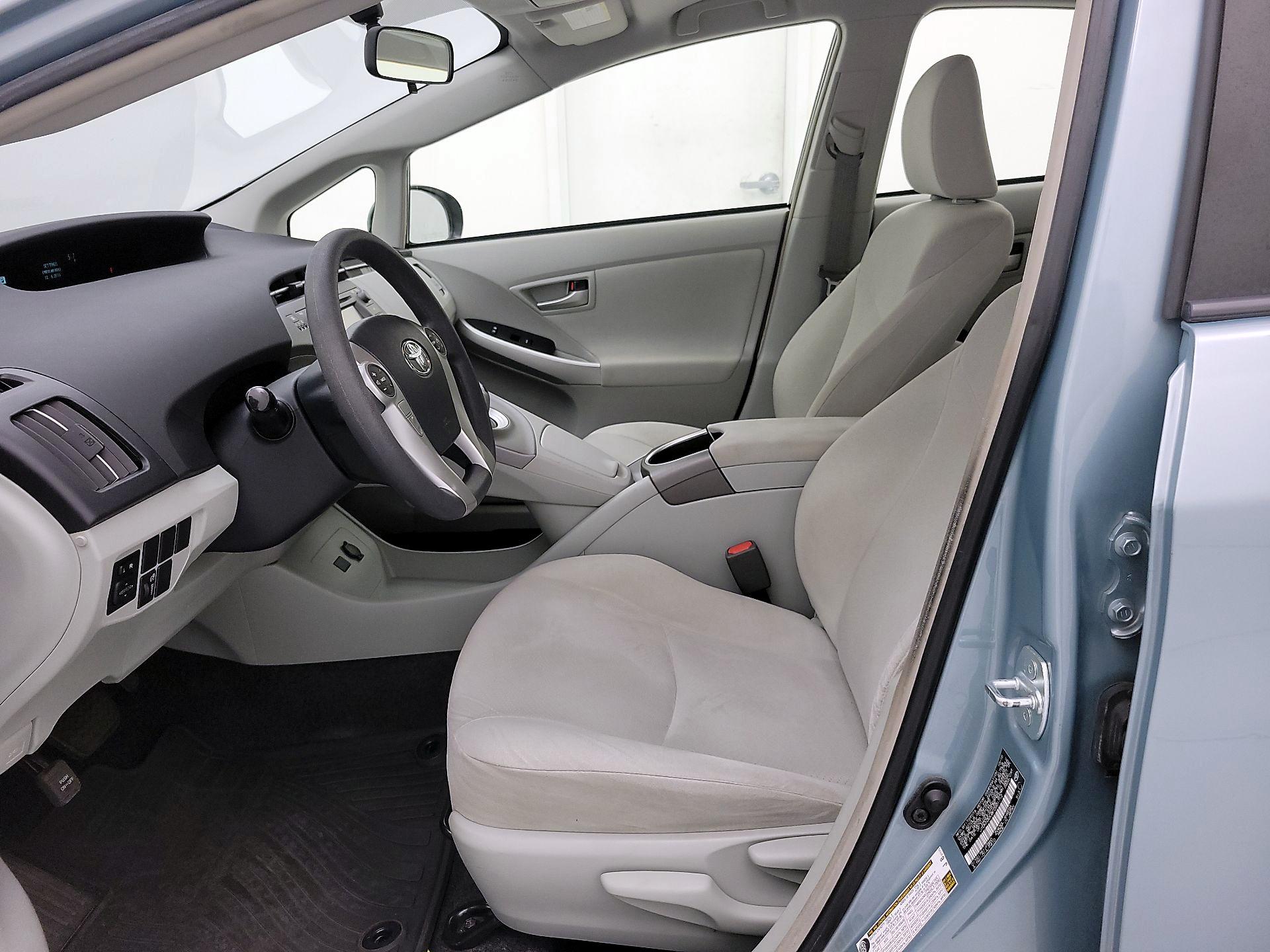 Thumbnail: 2015 Toyota Prius - 11