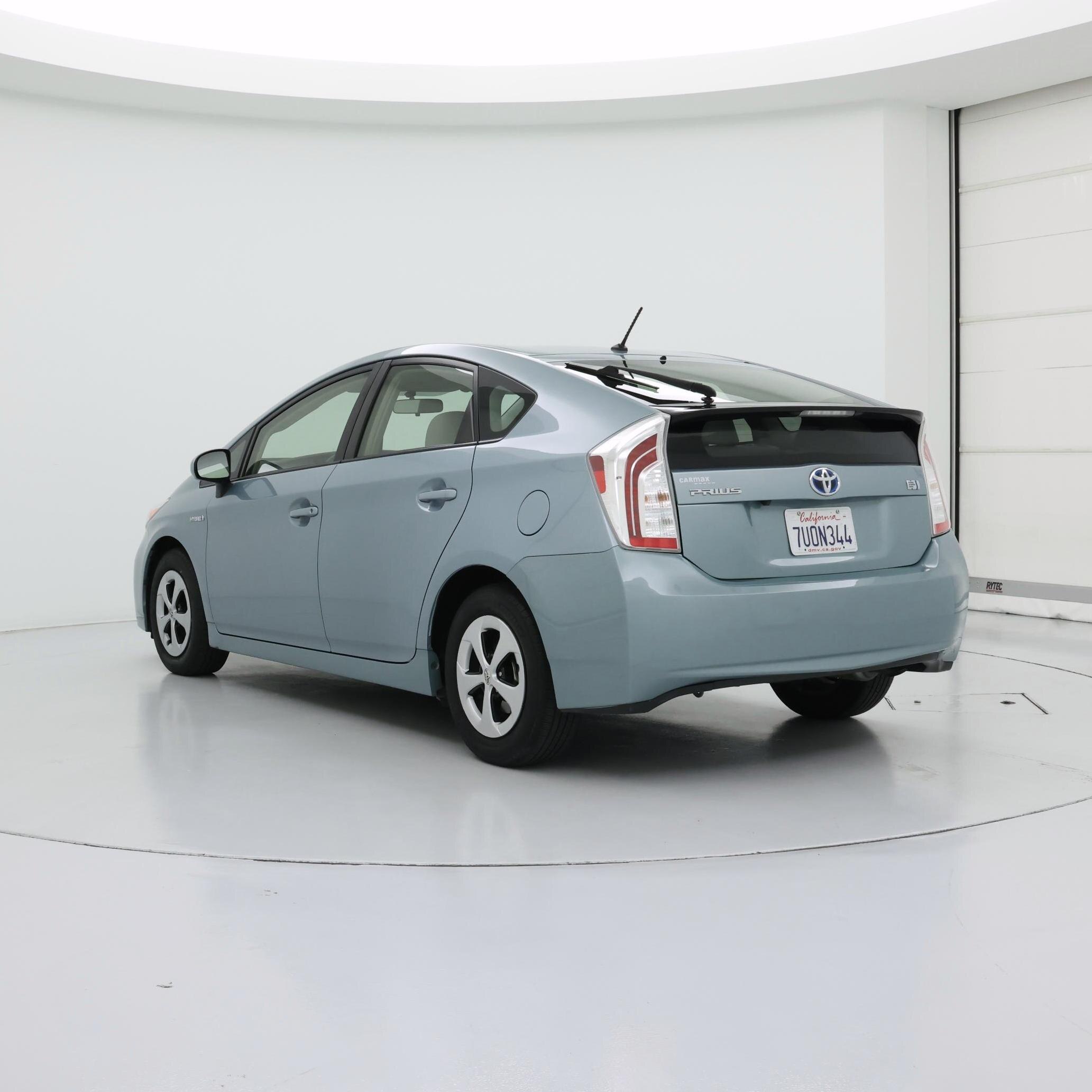 Thumbnail: 2015 Toyota Prius - 2