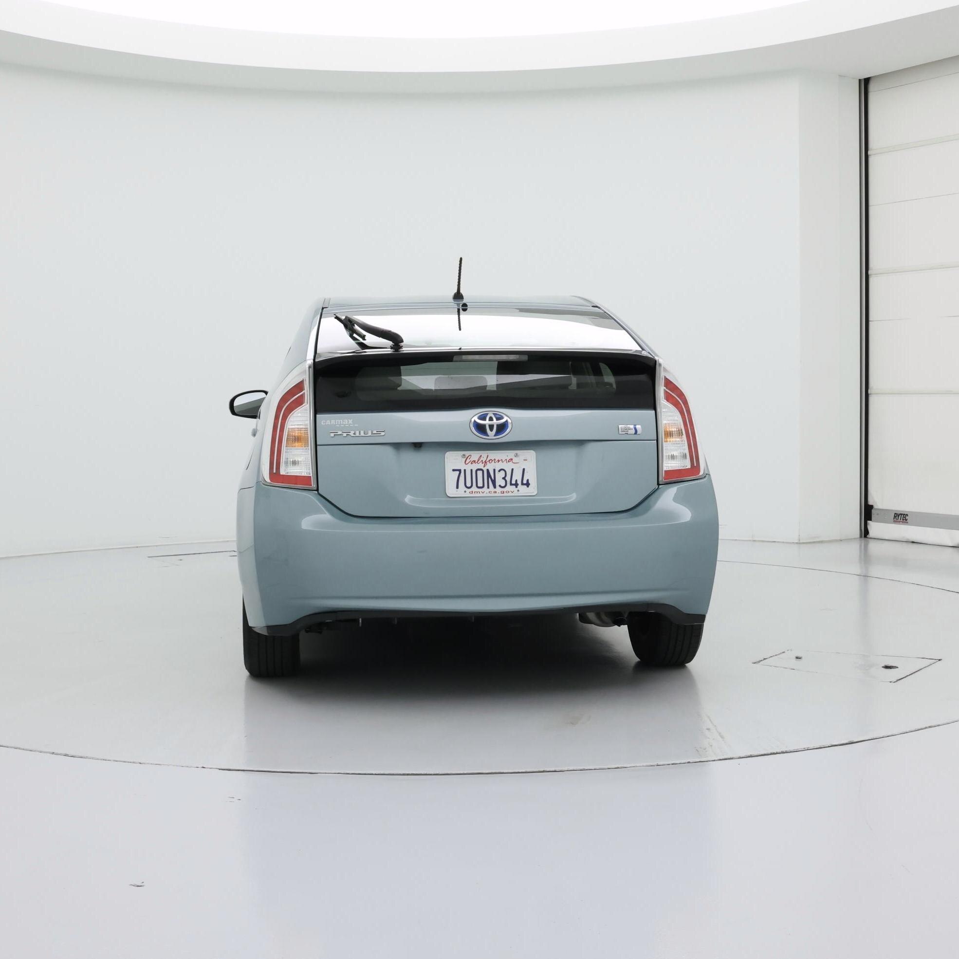 Thumbnail: 2015 Toyota Prius - 6